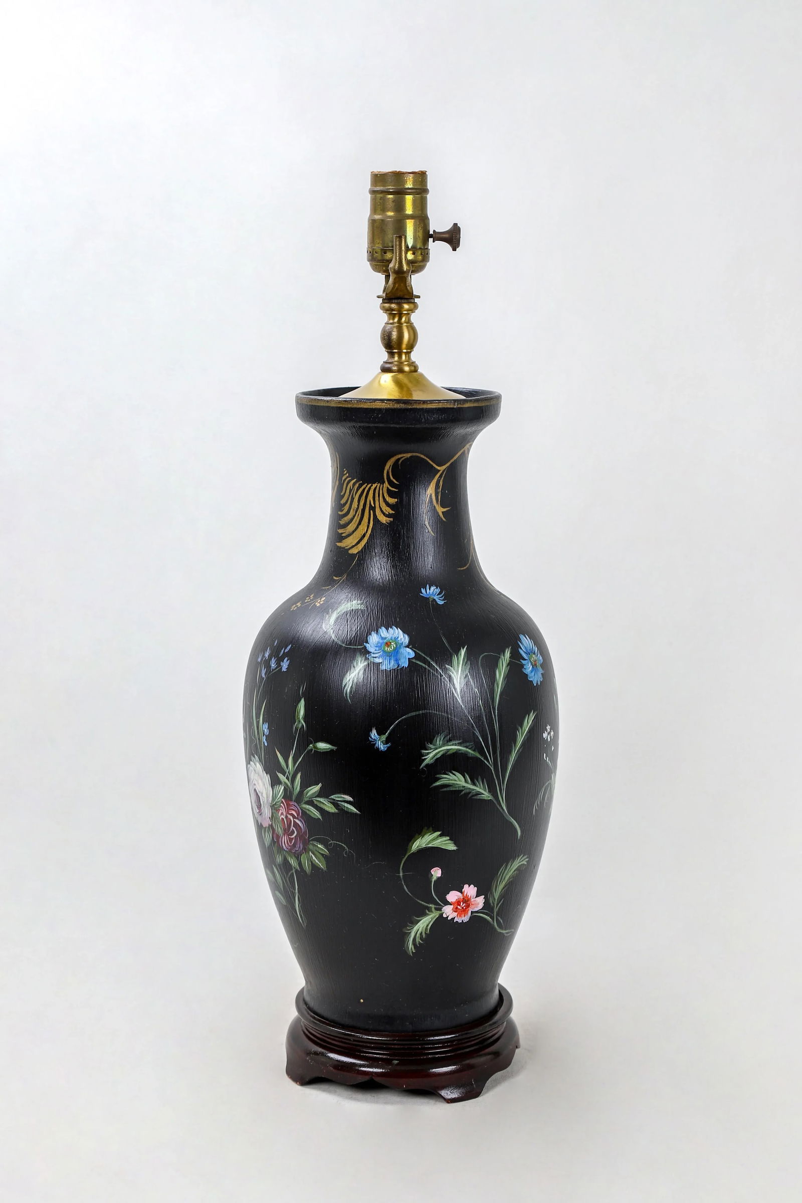 Early 20th Century Vintage Porcelain Vase Lamp - 4