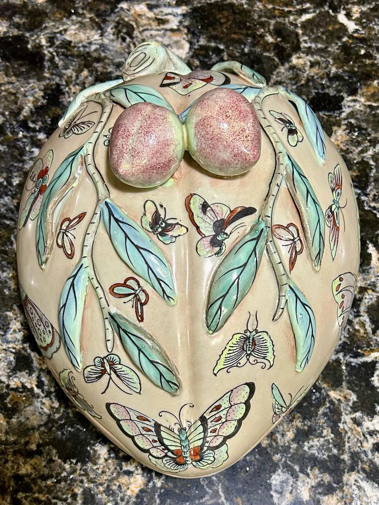 Antique 19th Century Chinese Porcelain Tabletop Ware, With Soft Pastel Colors in the Famille Rose Pa - 5