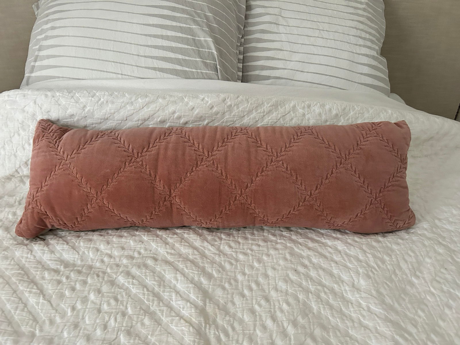 Bella Notte and Linen Long Lumber Pillow in Rouge and Natural Linen - 9