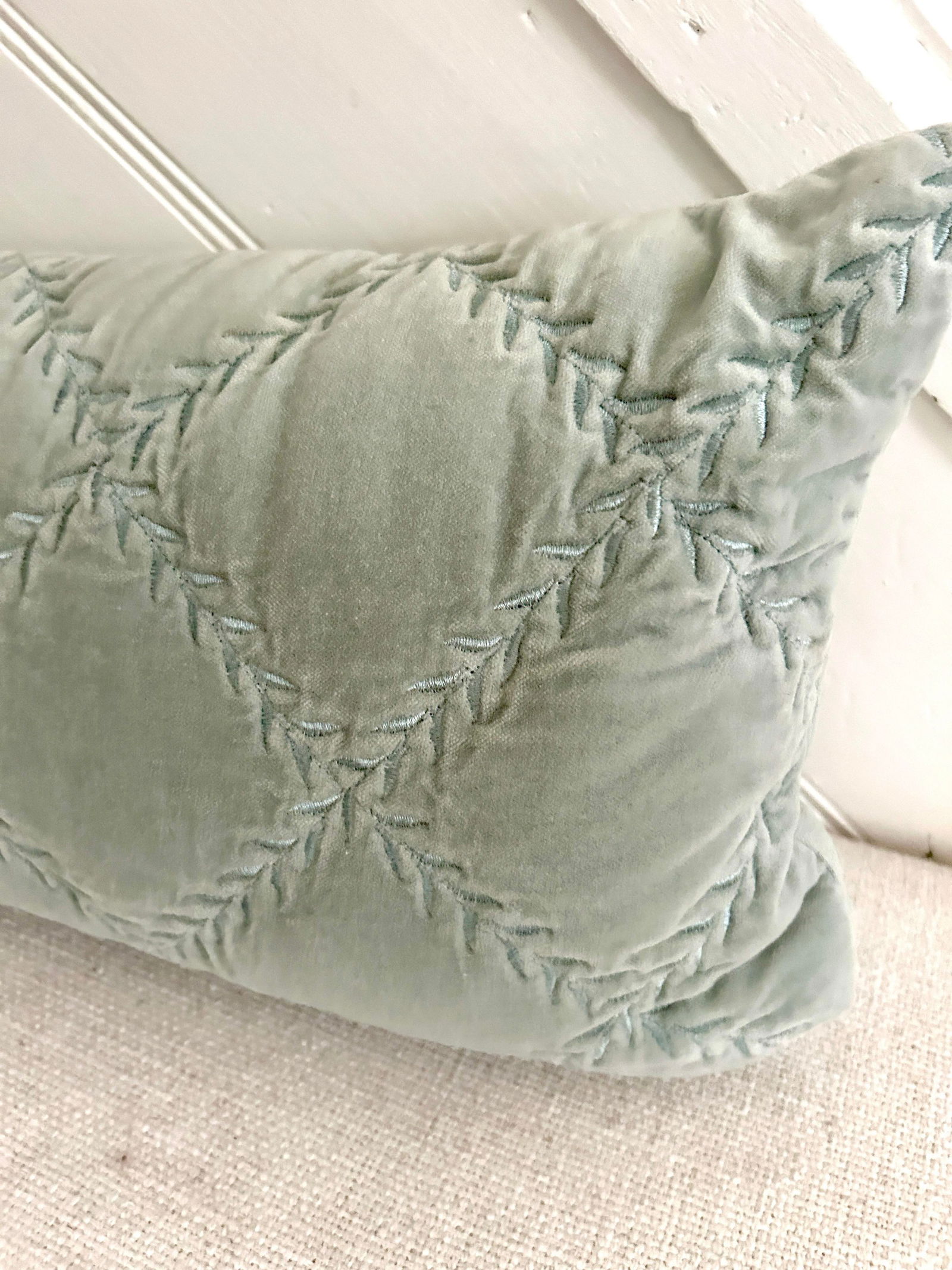Bella Notte and Linen Long Lumber Pillow in Eucalyptus - 10