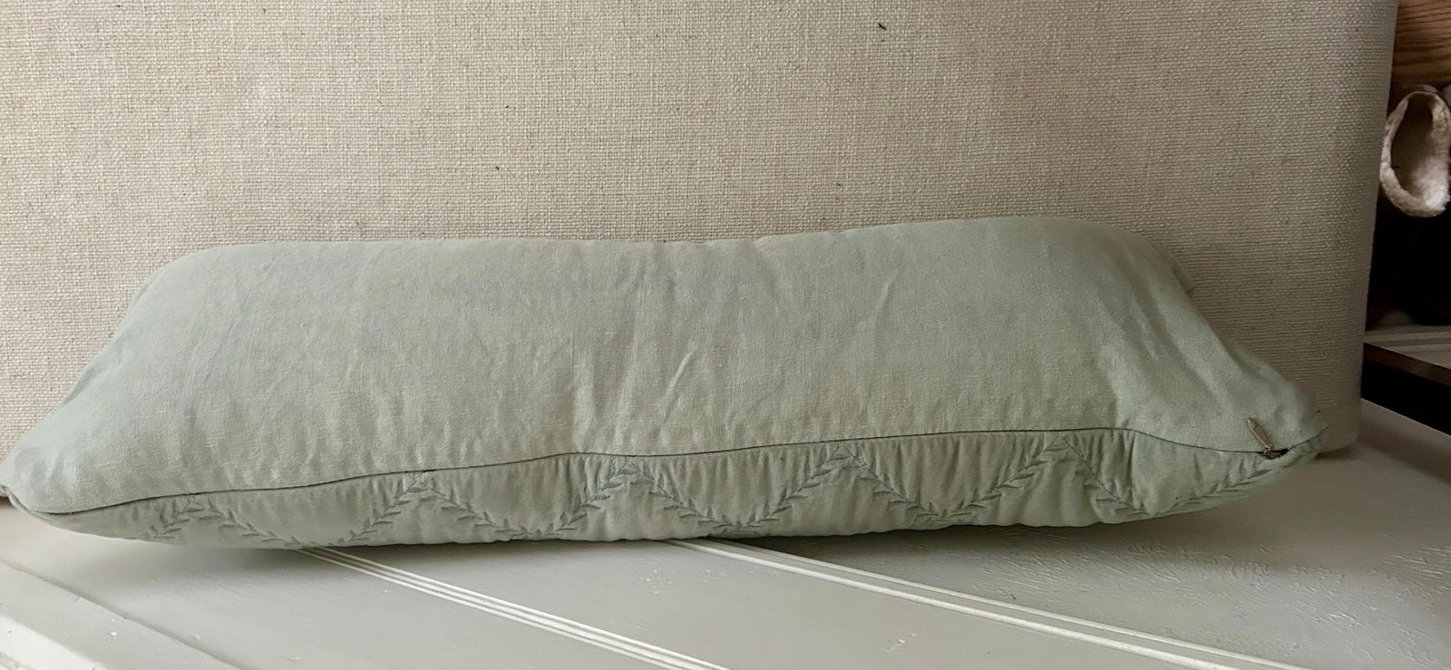 Bella Notte and Linen Long Lumber Pillow in Eucalyptus - 8