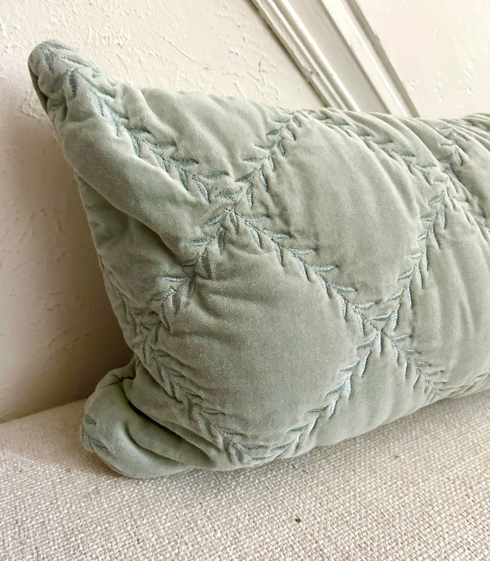 Bella Notte and Linen Long Lumber Pillow in Eucalyptus - 9