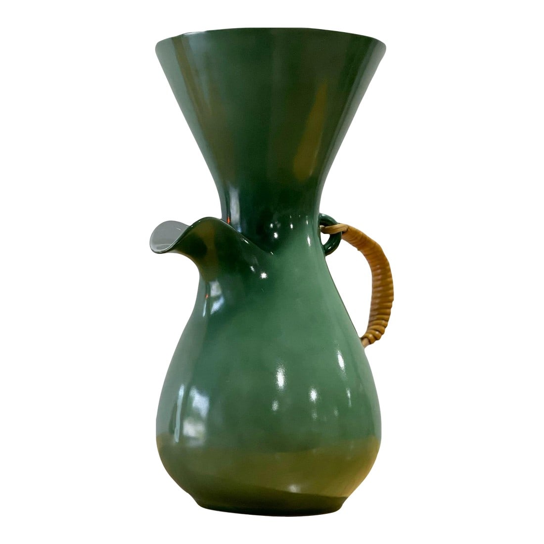 1950s Kenji Fujita for Freeman Lederman, Modernist Coffee Carafe Pitcher - Green: Exquisite modernist coffee carafe designed by Kenji Fujita for Freeman Lederman. Beverage pitcher in rare green glaze with glossy white interior. Marked with the FL logo. Excellent condition - no