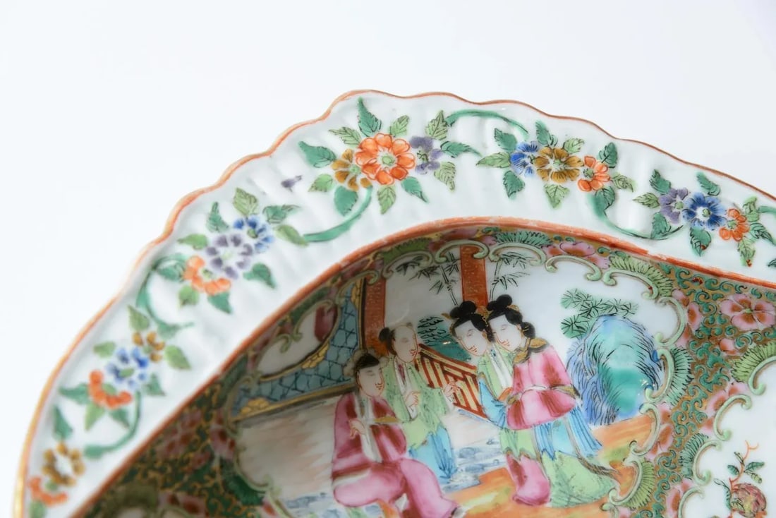 Antique Rose Medallion/Mandarin Shrimp Dish 19th Century - 2