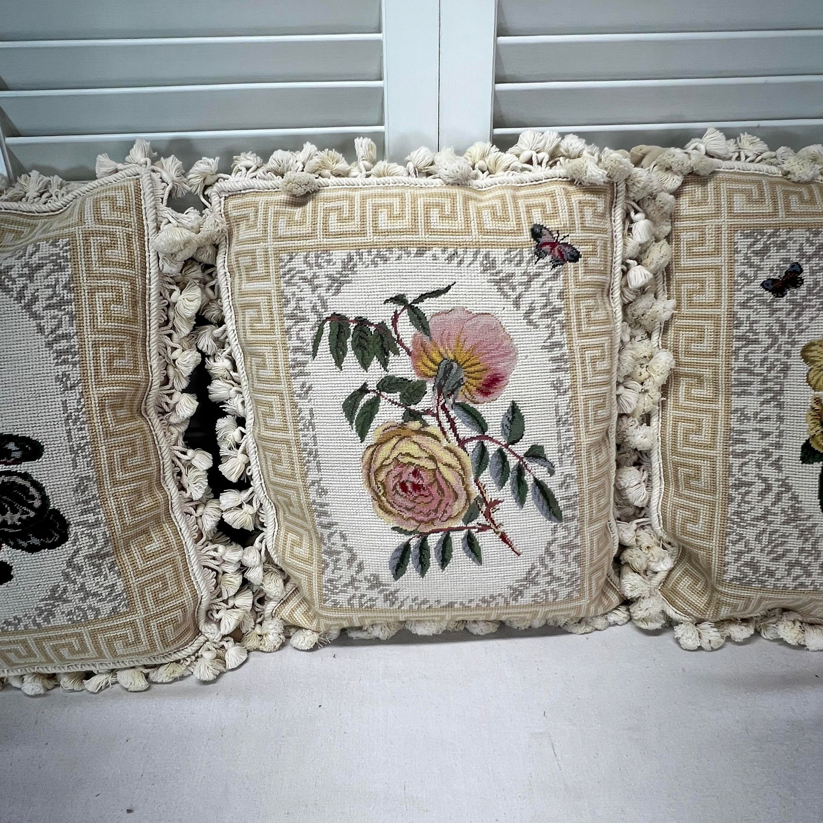 Vintage Needlepoint Petite Point Botanical Greek Key Border Floral Center Tassel Trim Down Filled Pi - 3