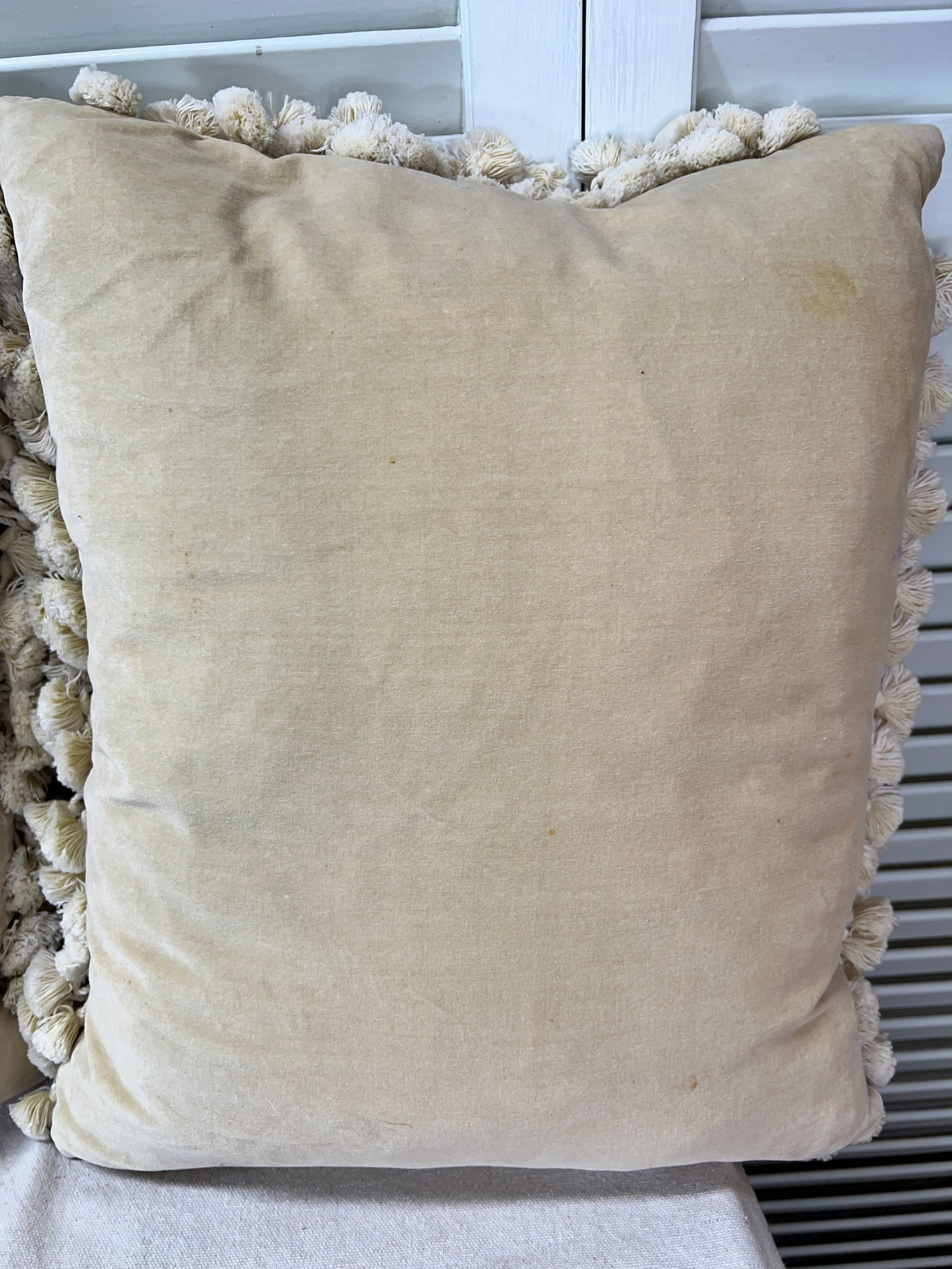 Vintage Needlepoint Petite Point Botanical Greek Key Border Floral Center Tassel Trim Down Filled Pi - 6