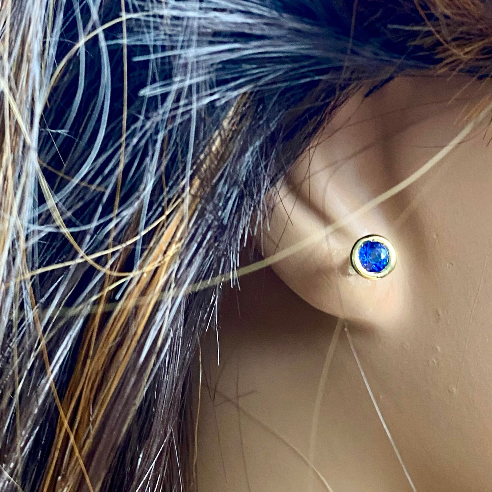 14 Karat Yellow Matched Round Sapphire 0.40 Carat 0.15 Inch Stud Earrings - 2 Pieces - 6