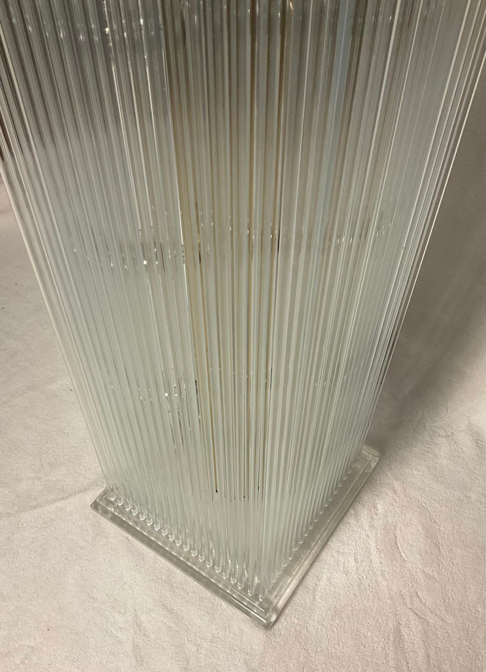 Mid-Century Lucite and Glass Rod Monumental Floor Lamp Attributed to Gaetano Sciolari, Circa 1970 - 7