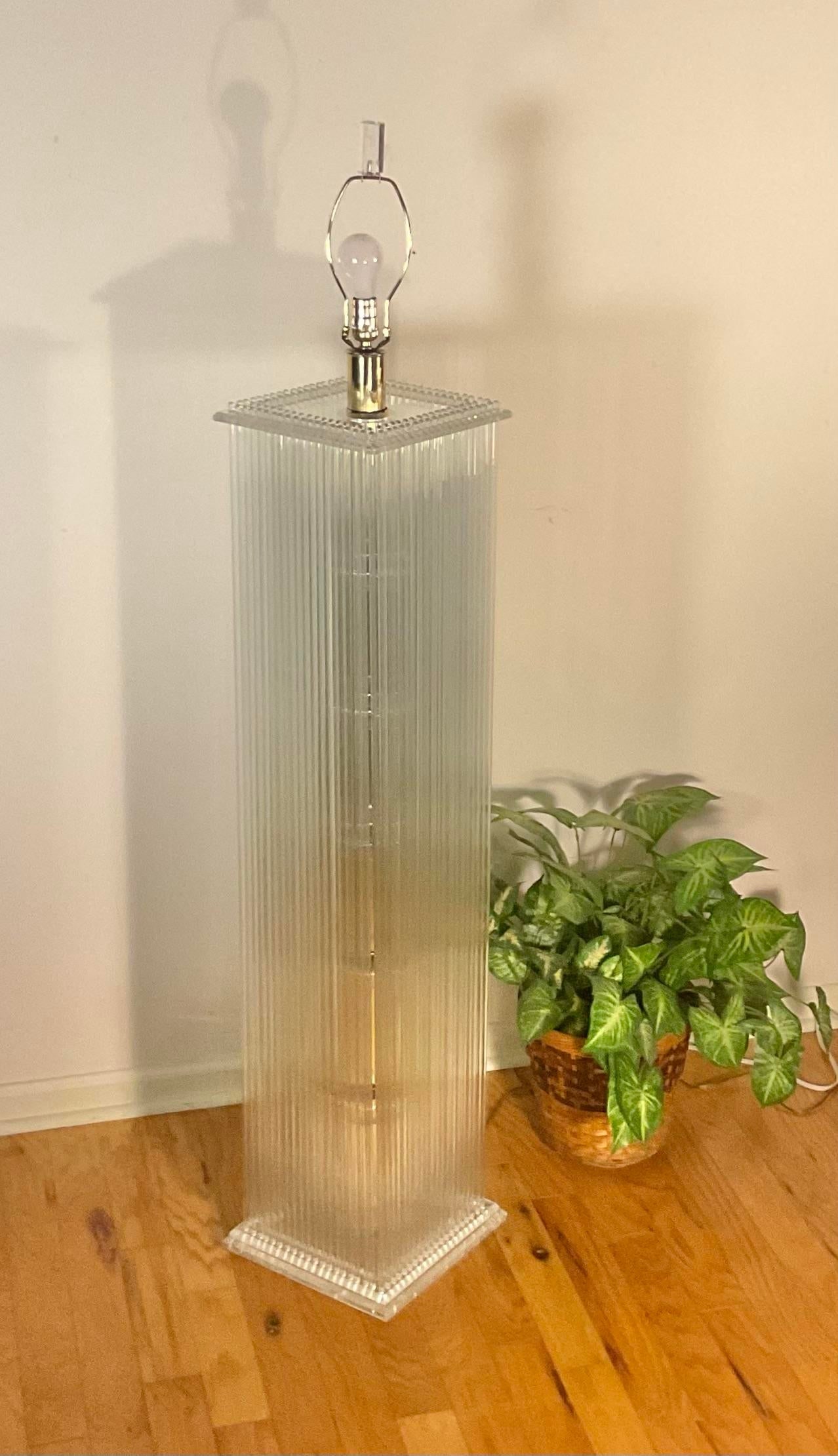 Mid-Century Lucite and Glass Rod Monumental Floor Lamp Attributed to Gaetano Sciolari, Circa 1970 - 8