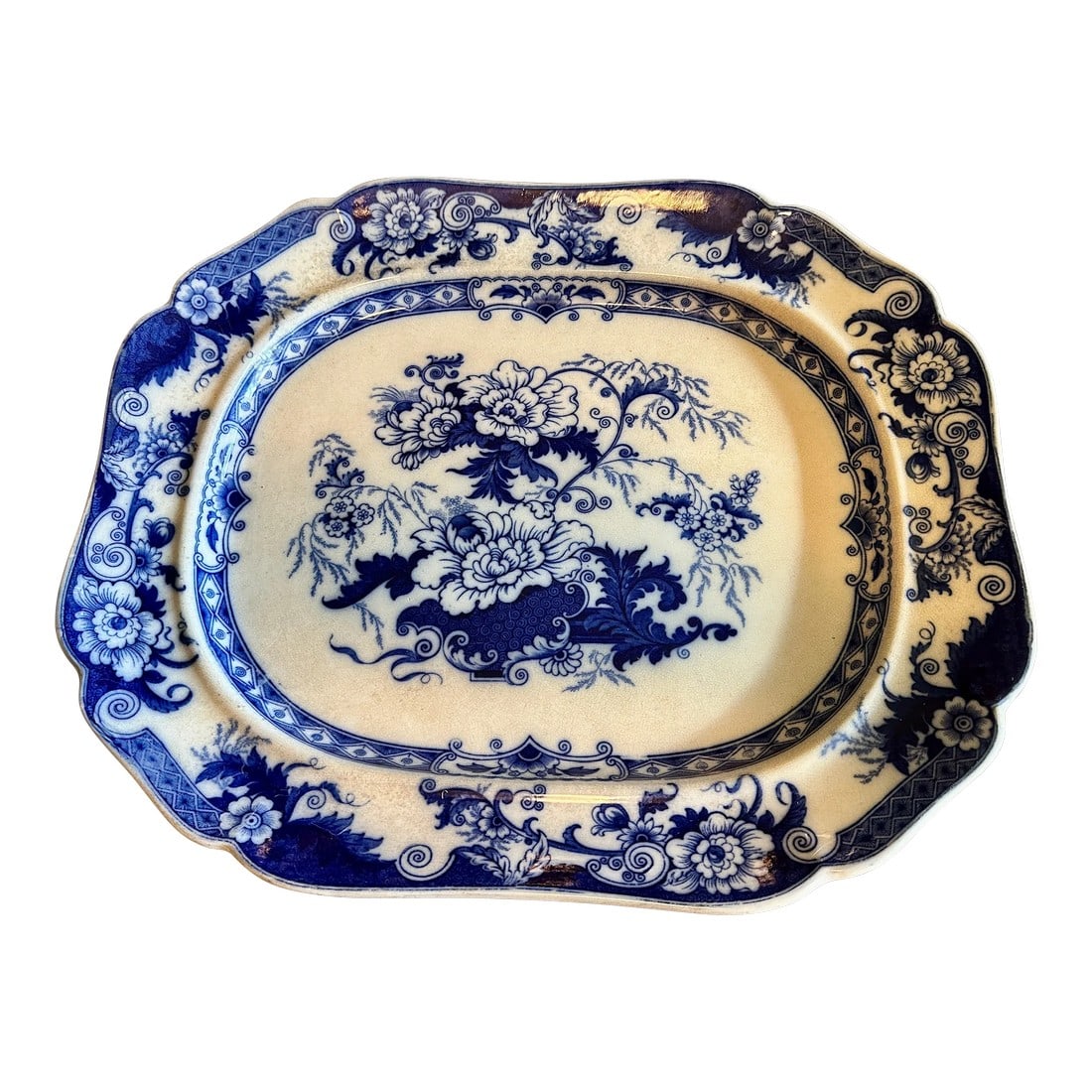 19th Century John Ridgeway, Staffordshire Cauldon England, Well Serving Platter: Ridgways, at Bedford Works, Shelton, was founded by Edward J Ridgway, son of the famous Paster Potter, William Ridgway of Hanley. Well-know in the ceramic industry in the 18th and 19th Centuries, Job