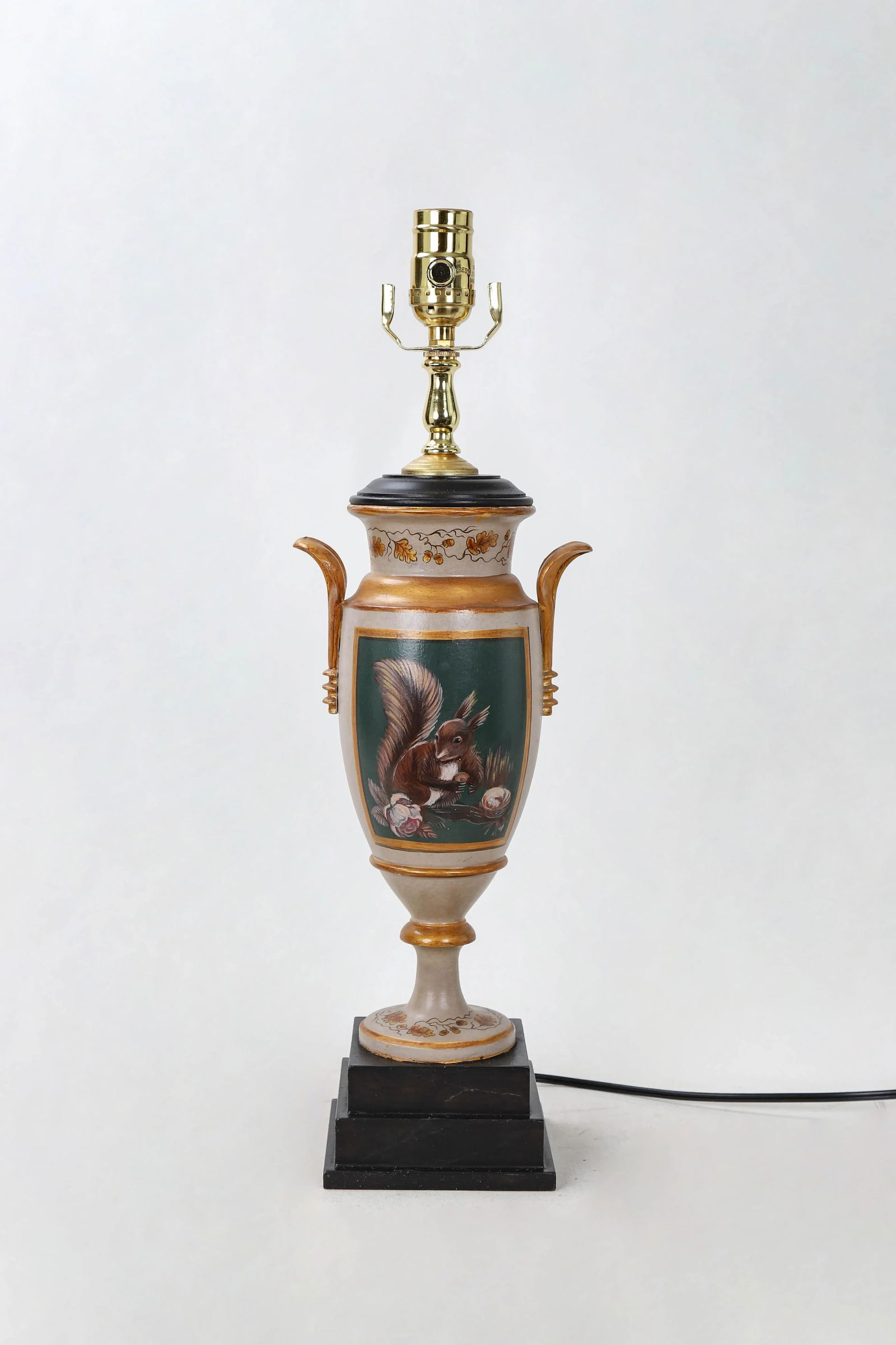 Vintage Cream and Gold Squirrel and Acorns Trophy Cup Lamp - 9