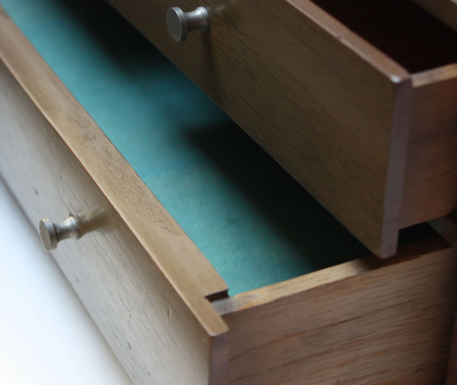 American of Martinsville Jewelry Cabinet - 10