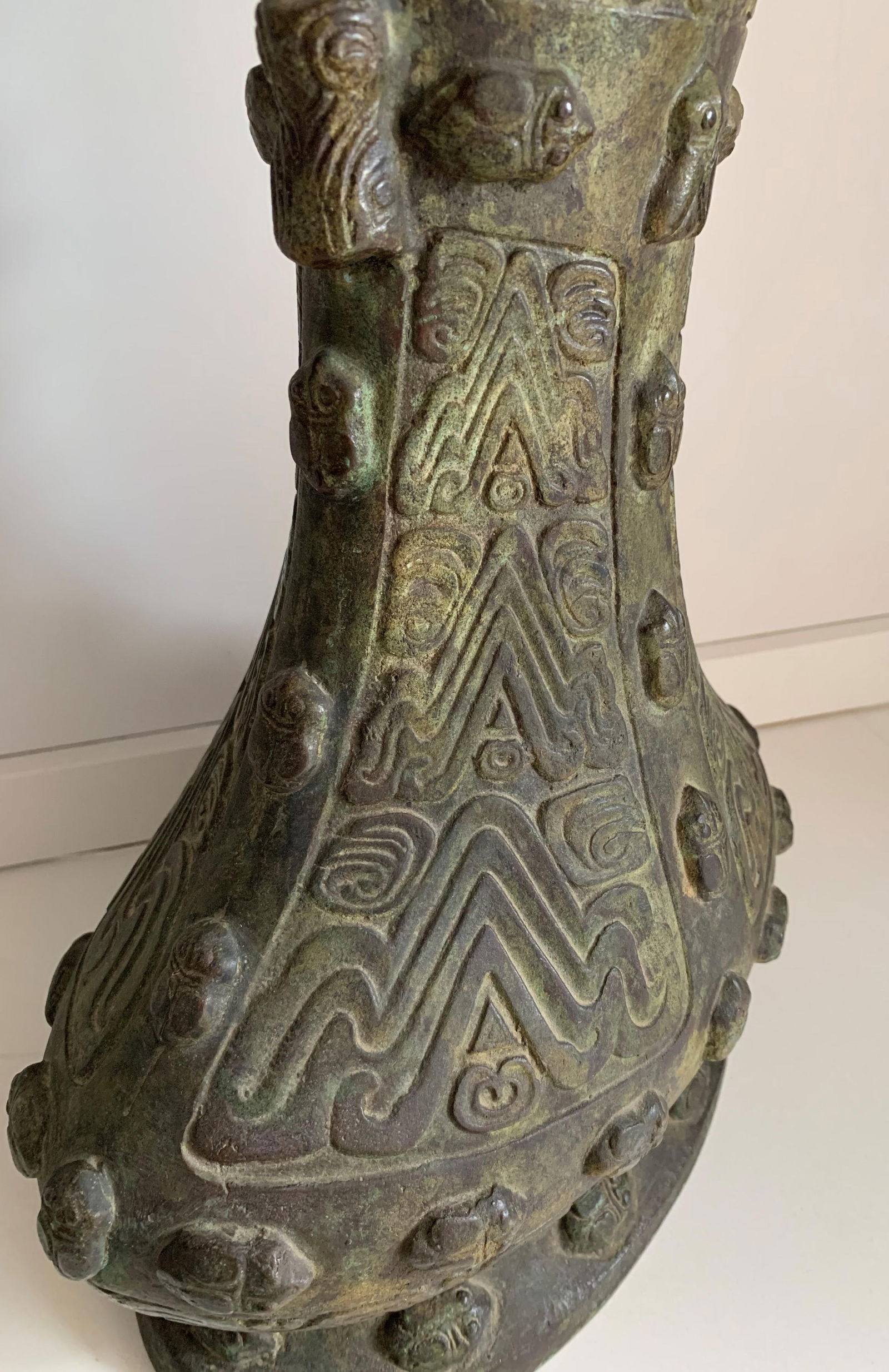Chinese Achaistic Late Shang Dynasty Inlaid Bronze Gu Vessel - 3