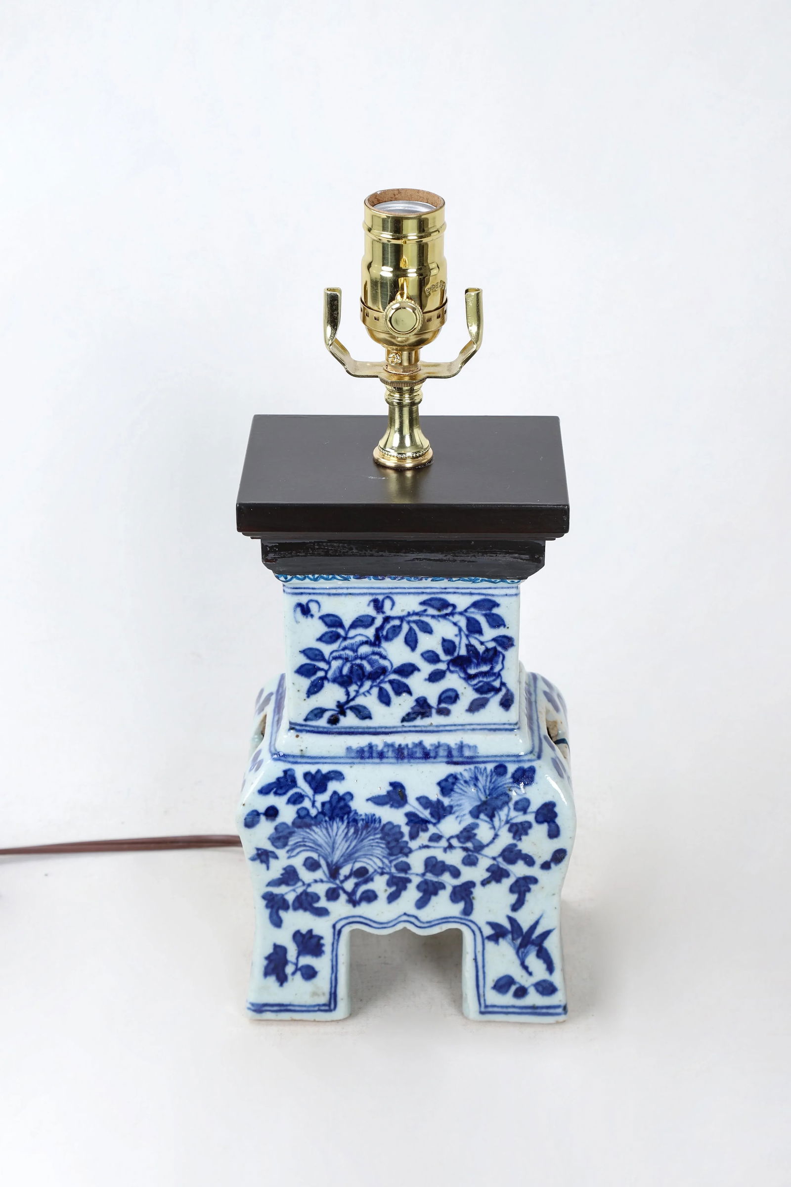 Vintage Blue and White Porcelain Bell Bottom Incense Burner Lamp - 2