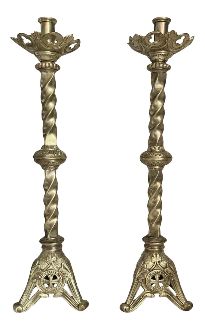 19th Century Italian Paschal Candleholder Bronze Venice Torchères Candlesticks: About Paschal candleholder in chiseled bronze. Venice, 17th century. Details DATE OF MANUFACTURE circa 1800 PERIOD 19th Century MATERIALS AND TECHNIQUES Bronze CONDITION Good See Condition Description