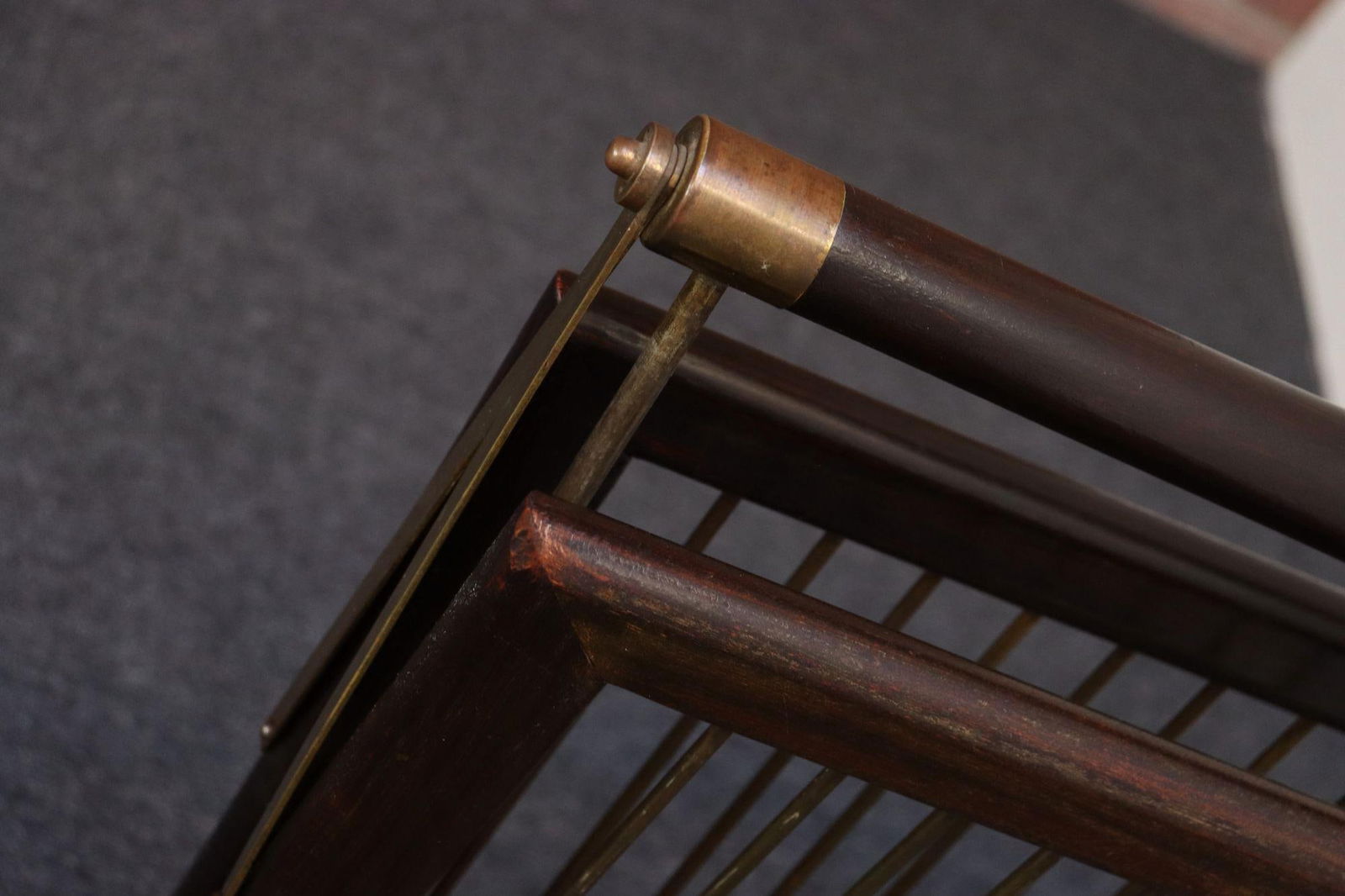 Vintage Italian Mahogany and Brass Collapsible Magazine Rack by Cesare Lacca - 11