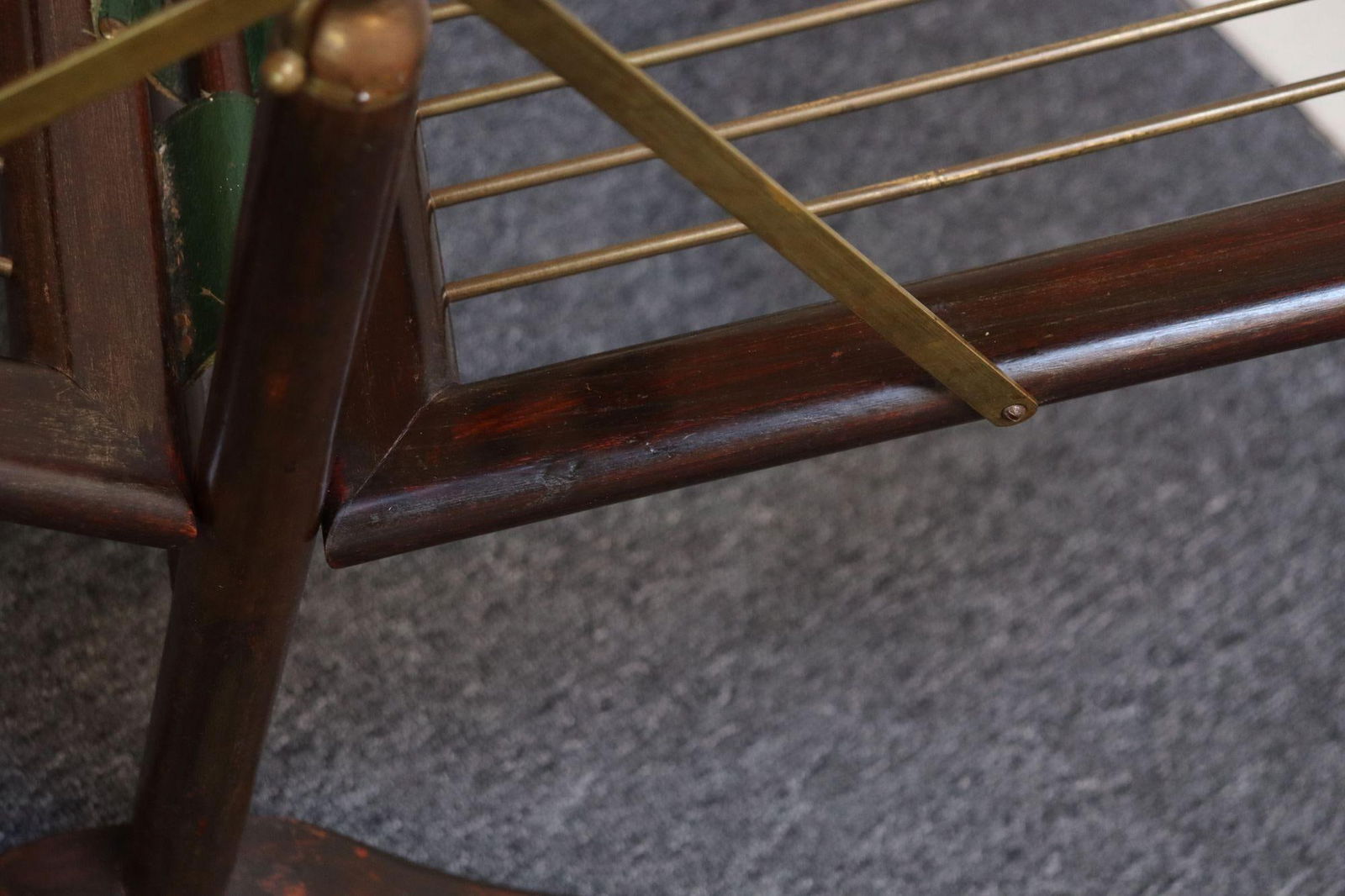 Vintage Italian Mahogany and Brass Collapsible Magazine Rack by Cesare Lacca - 9