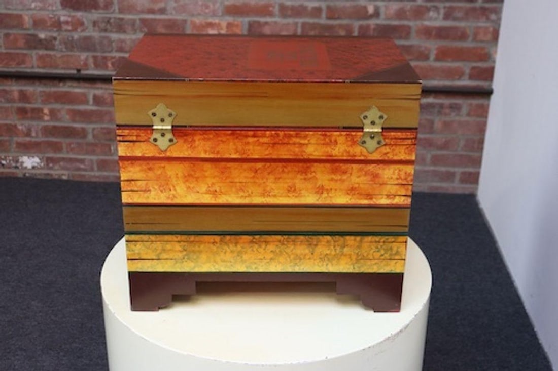 Vintage Trompe l'Oeil Faux Stacked Books Chest / Decorative Box by Don Andres - 8