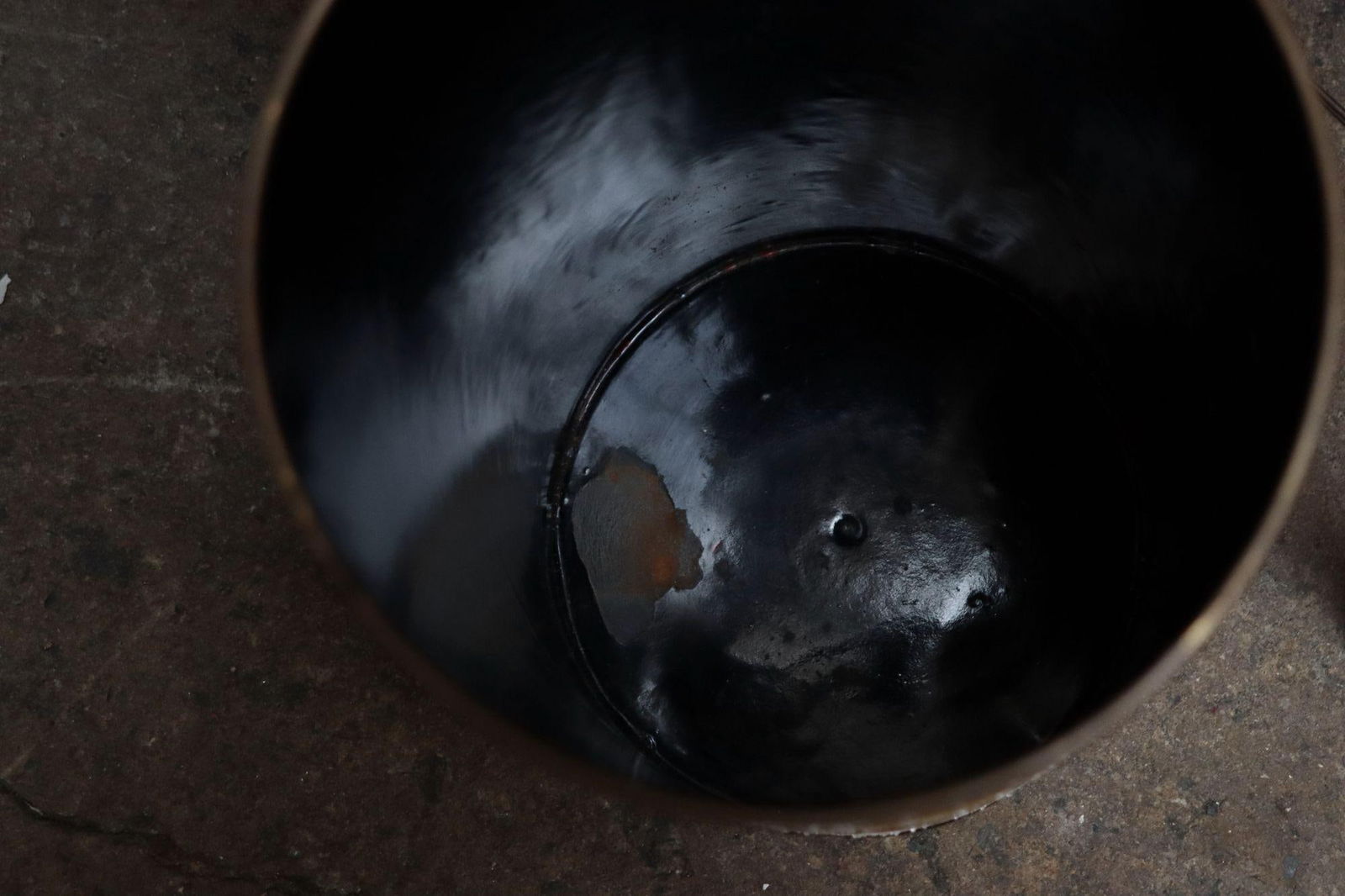 Italian Modernist "Zodiac" Red Umbrella Stand in Enamel and Brass by Siva - 12