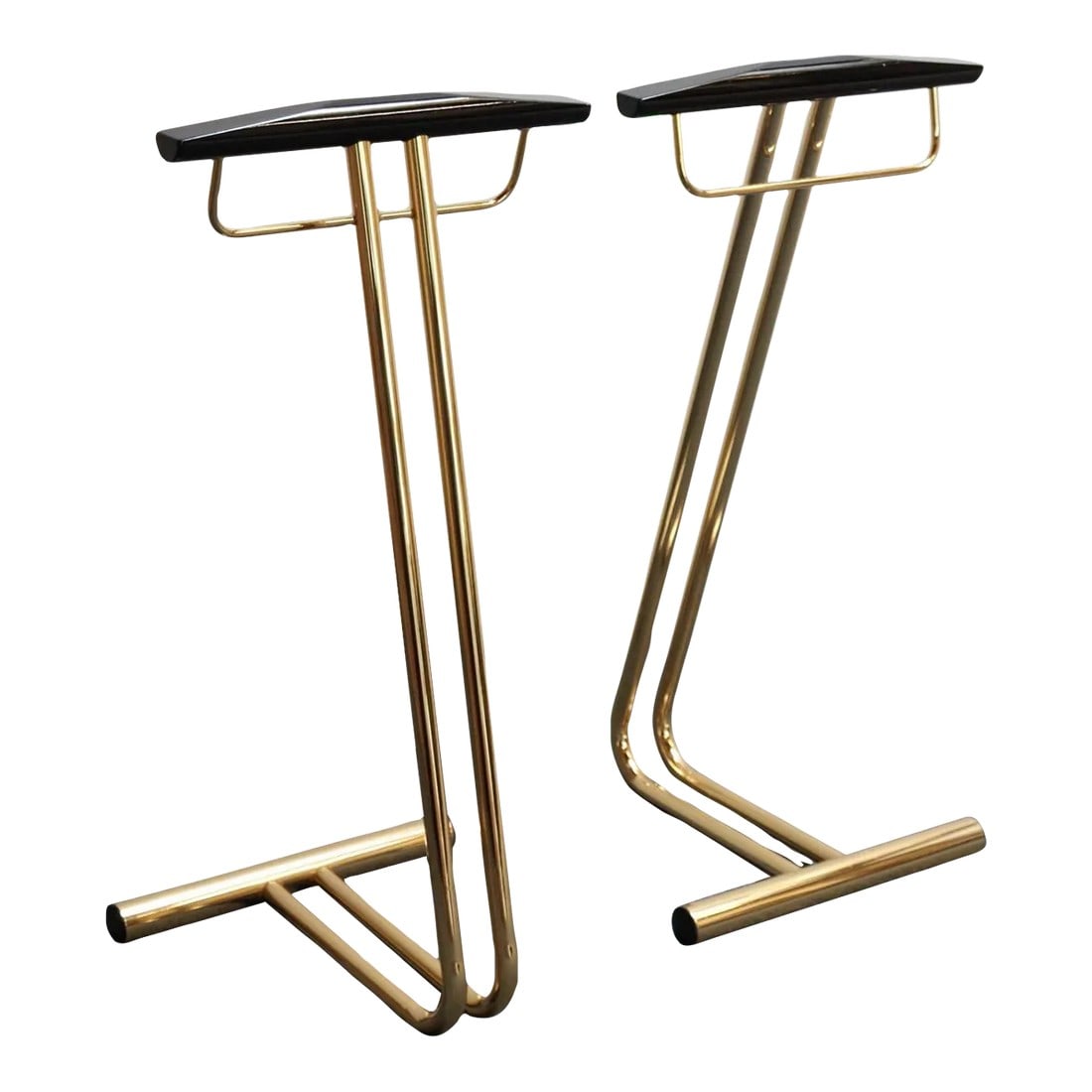 Pair of Vintage Italian Valets / Dress Boys in Polished Brass and Lacquered Wood: Pair of sculptural Italian valets/dress boys (ca. 1960s, Italy). Composed of a polished tubular brass frame with black lacquered wooden hanger and brass bar for hanging scarves, ties, or pants). The