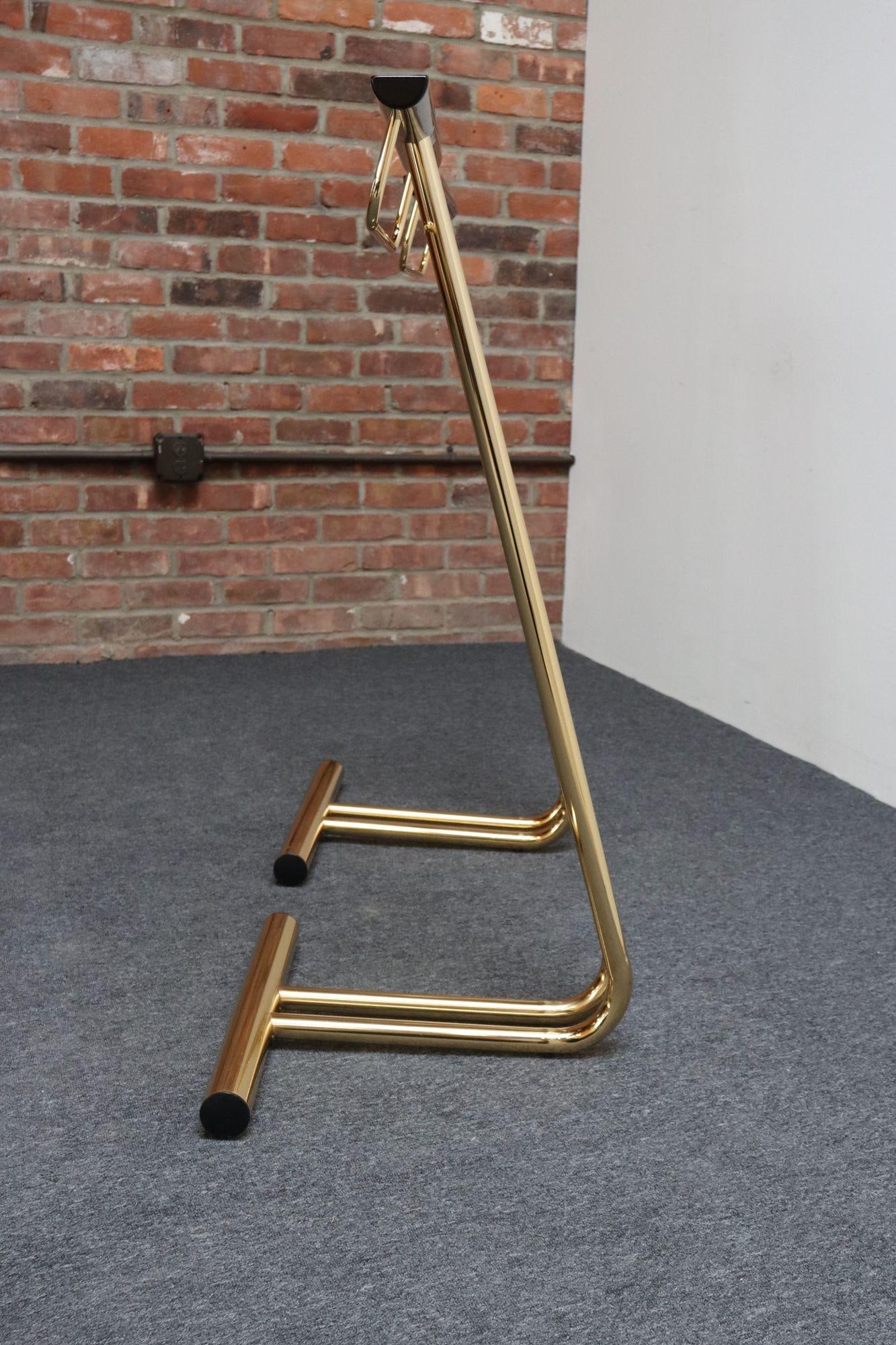 Pair of Vintage Italian Valets / Dress Boys in Polished Brass and Lacquered Wood - 4