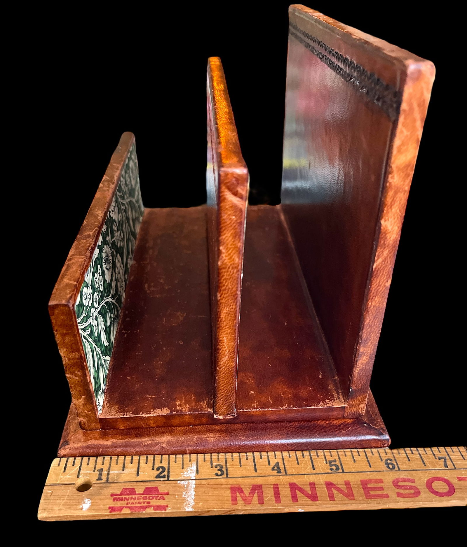 Vintage Italian Wood Wrapped Leather Letter & Document Holder With Embossed Gold Detailing - 3