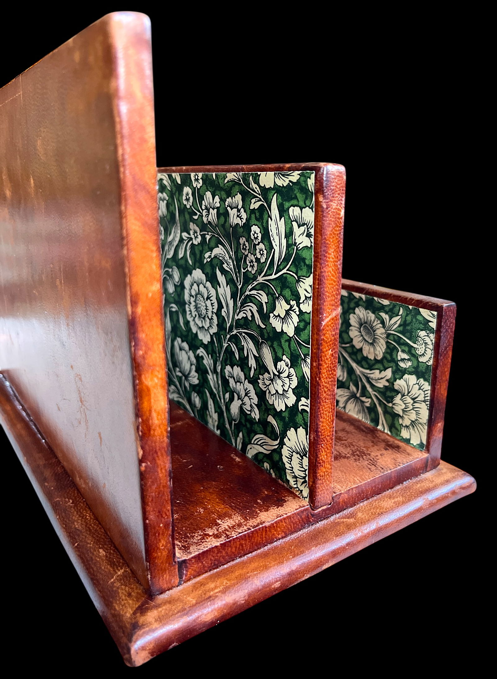 Vintage Italian Wood Wrapped Leather Letter & Document Holder With Embossed Gold Detailing - 5