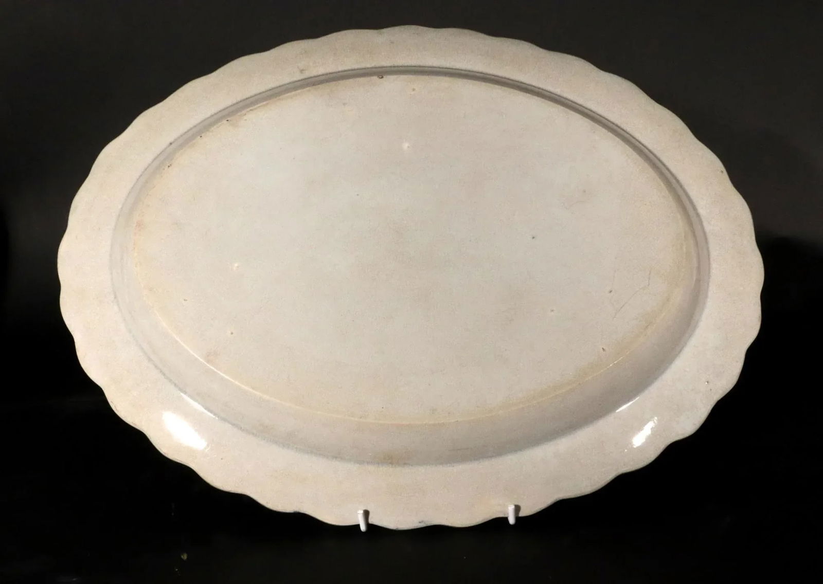 Pagoda Paradise: Rare English Pearlware Shell-Edged Dish in Blue Chinoiserie - 3