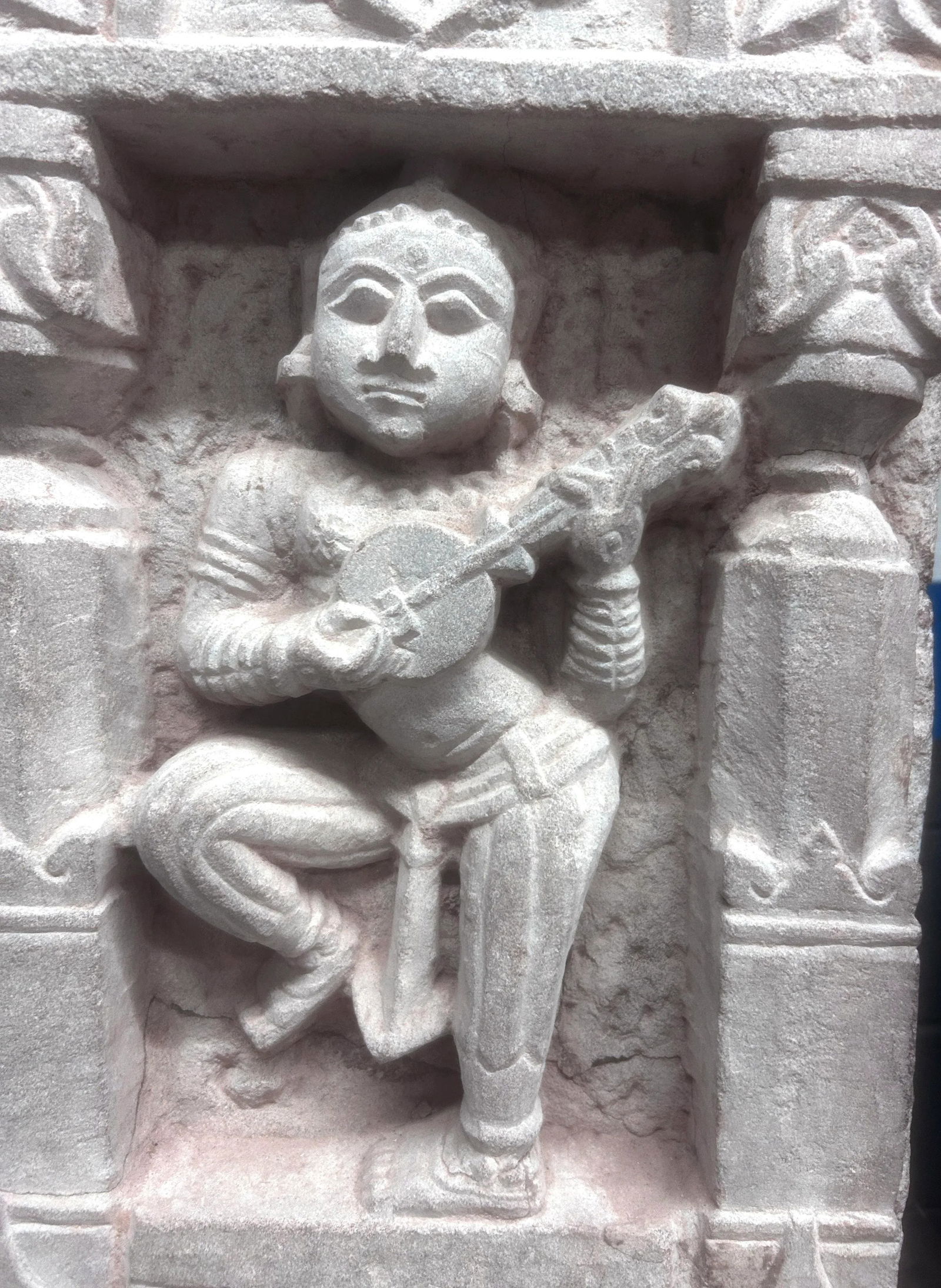 Late 19th Century Indian Tall Carved Sandstone Dancing Hindu Goddess Musician Relief Stele - 6