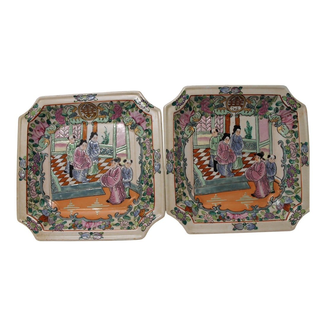 Pair of 19th Century Octagonal Trays or Shallow Bowls in the Famille Rose: These octagonal trays or shallow bowls are decorated in the Famille Rose style, which is characterized by a vibrant pink (rose) enamel palette. Style and Motif: They feature "Rose Mandarin" or "Rose