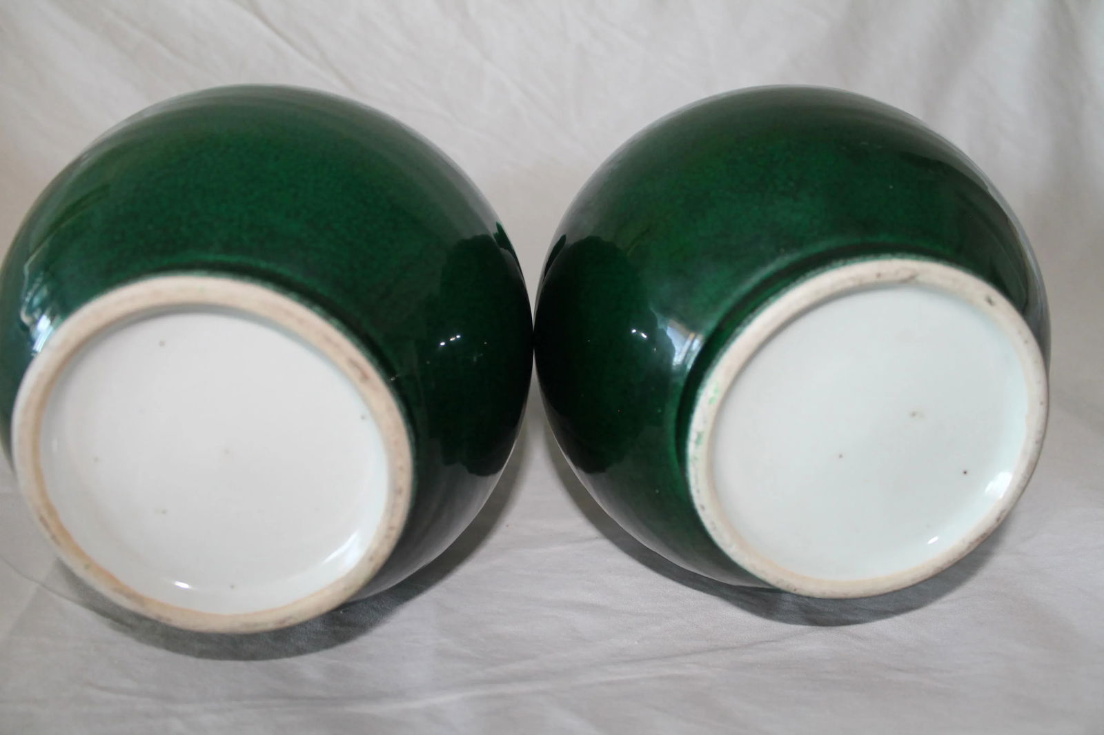 Pair of 19th Century Chinese Green Porcelain Vases - 3