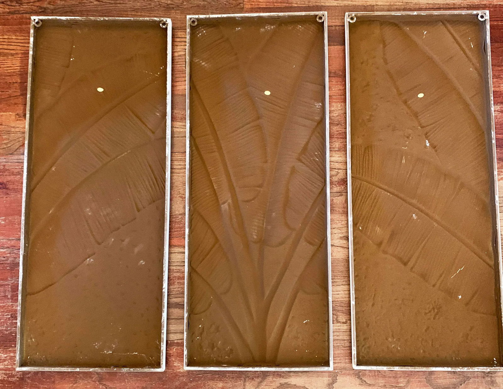 Large Fanning Banana Leaves Painted and Pressed Tin Triptych by Kalalou - 3 Pieces - 12