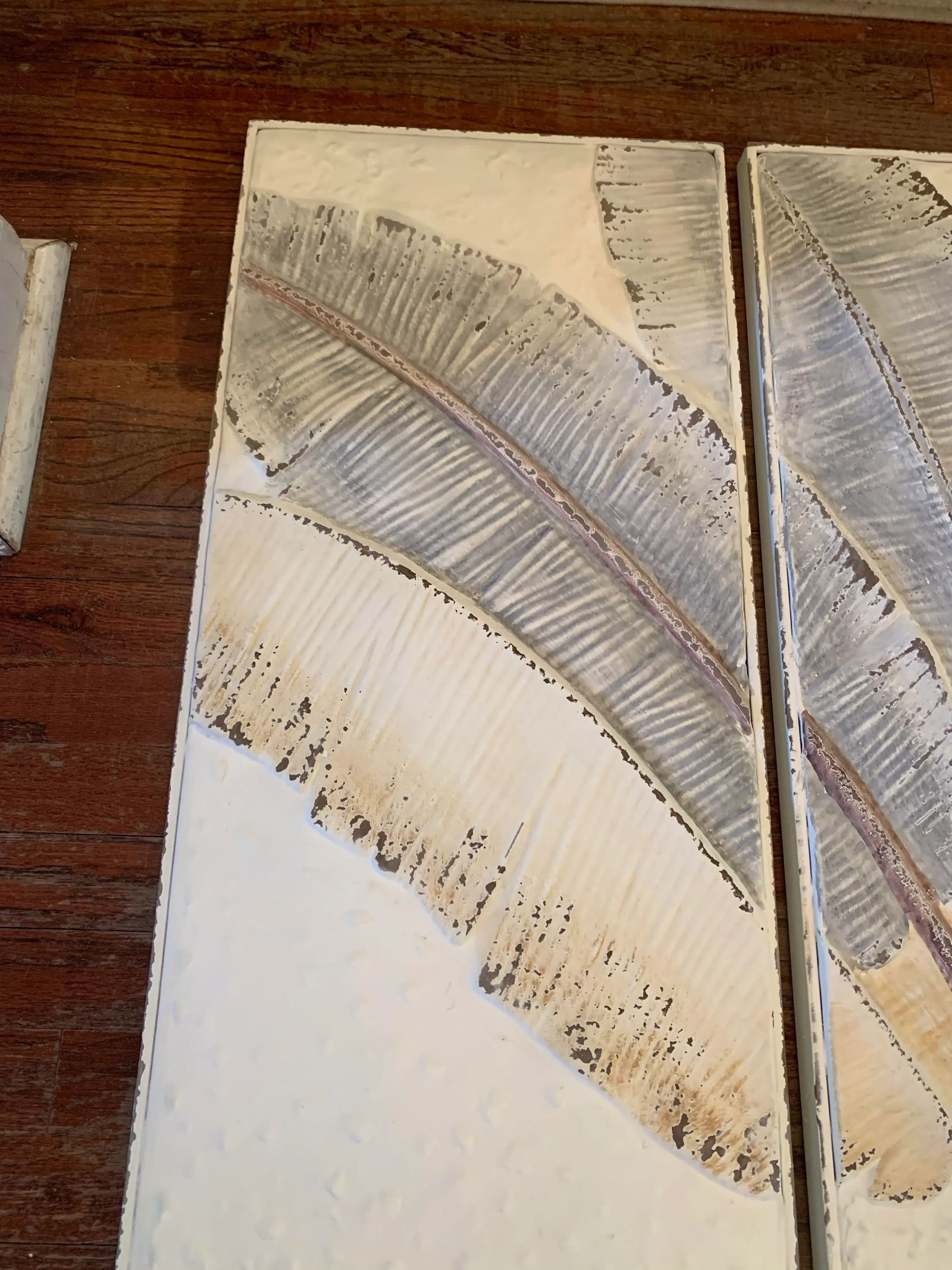 Large Fanning Banana Leaves Painted and Pressed Tin Triptych by Kalalou - 3 Pieces - 4