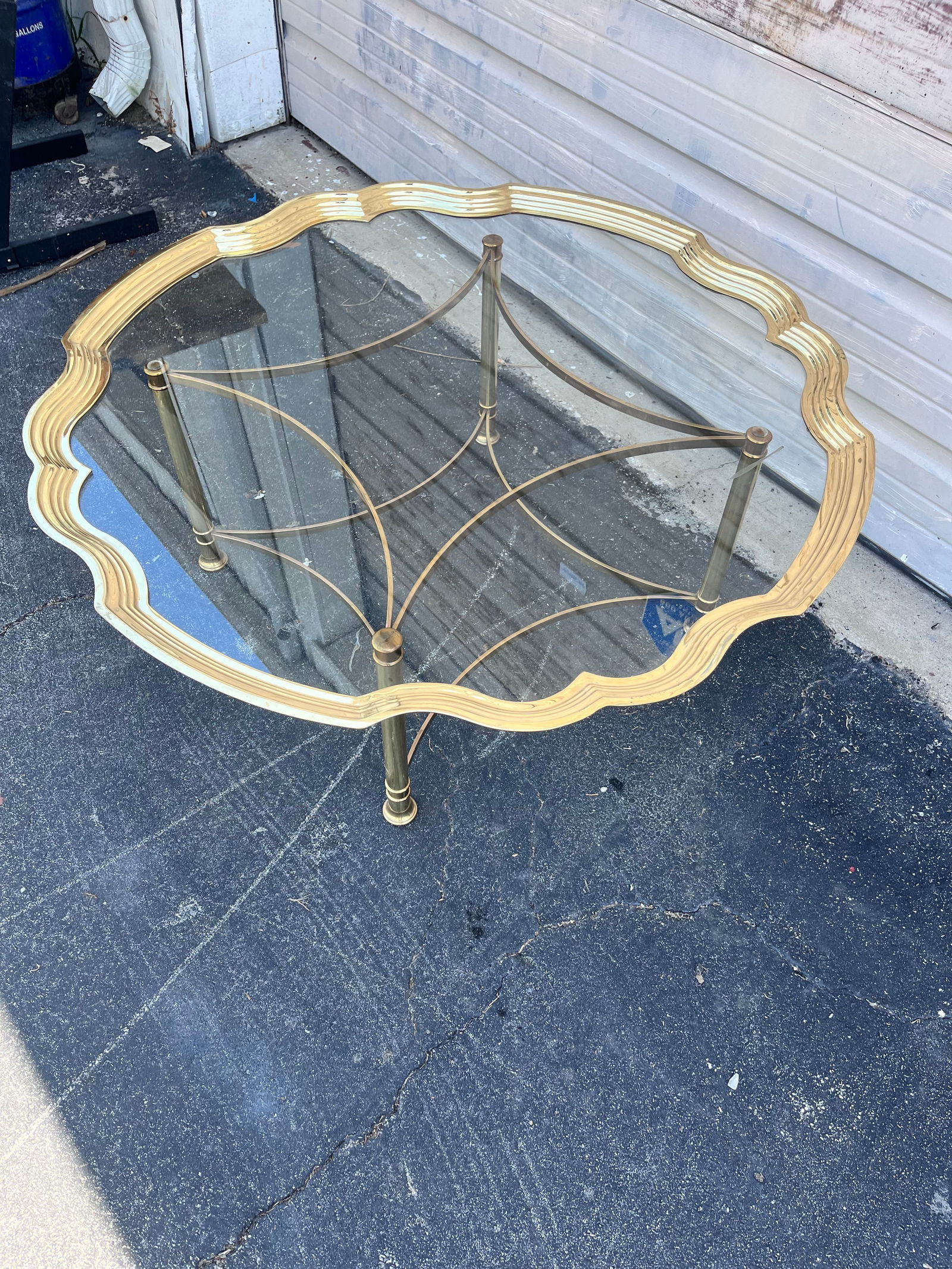 1970s Vintage Brass Scalloped Glass Coffee Table / Italy - 5