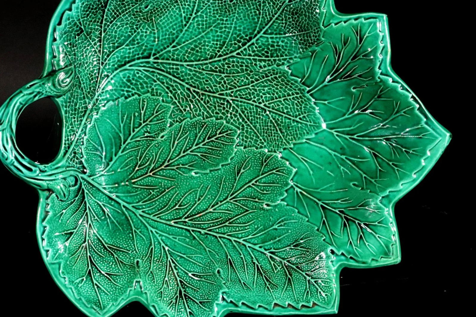 English Pottery Greenware Leaf Dishes, Brameld- A Pair - 5