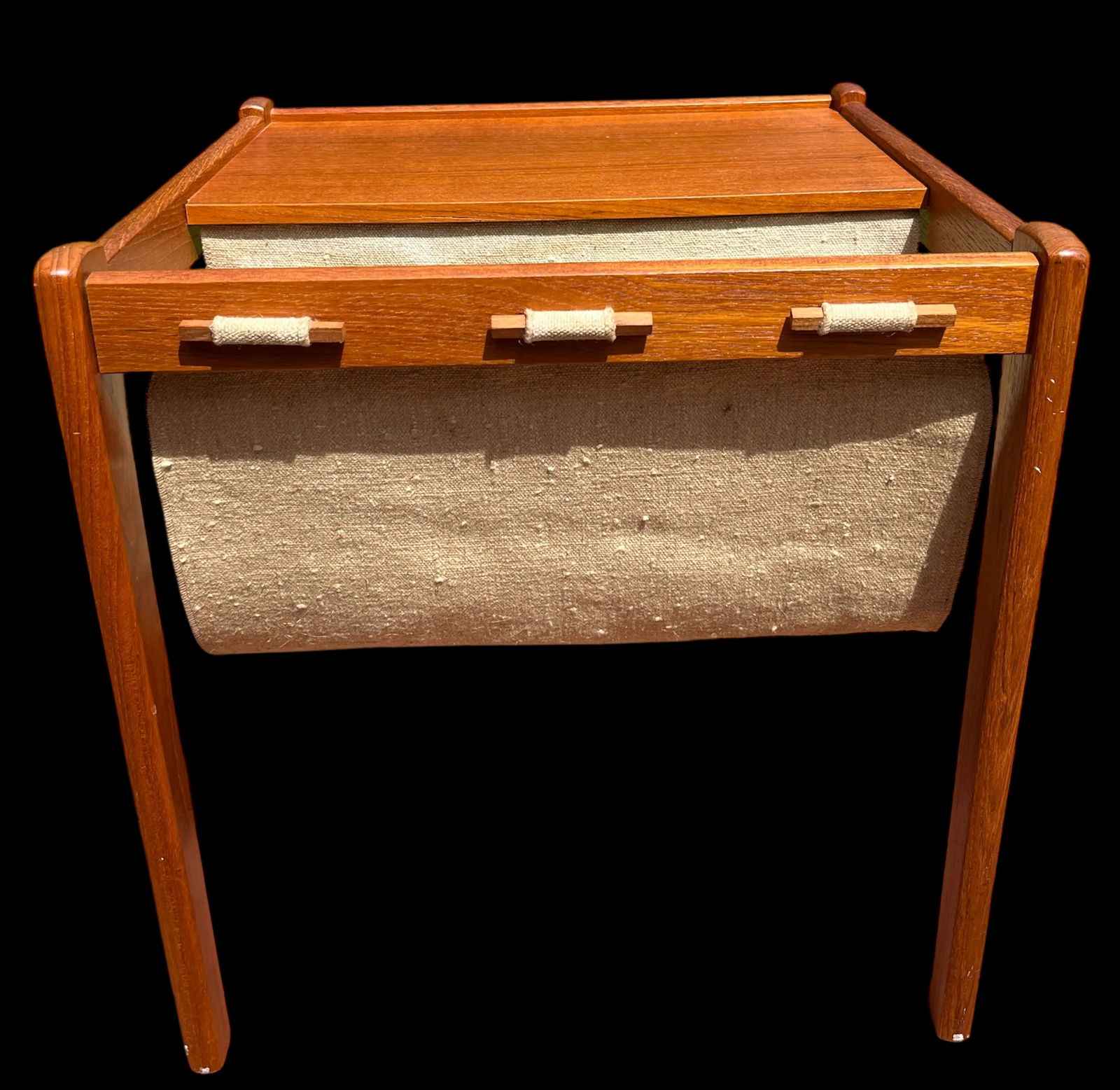 1970s Mid Century Danish Modern Side Table With Magazine Rack by BRDR Furbo of Denmark - 4