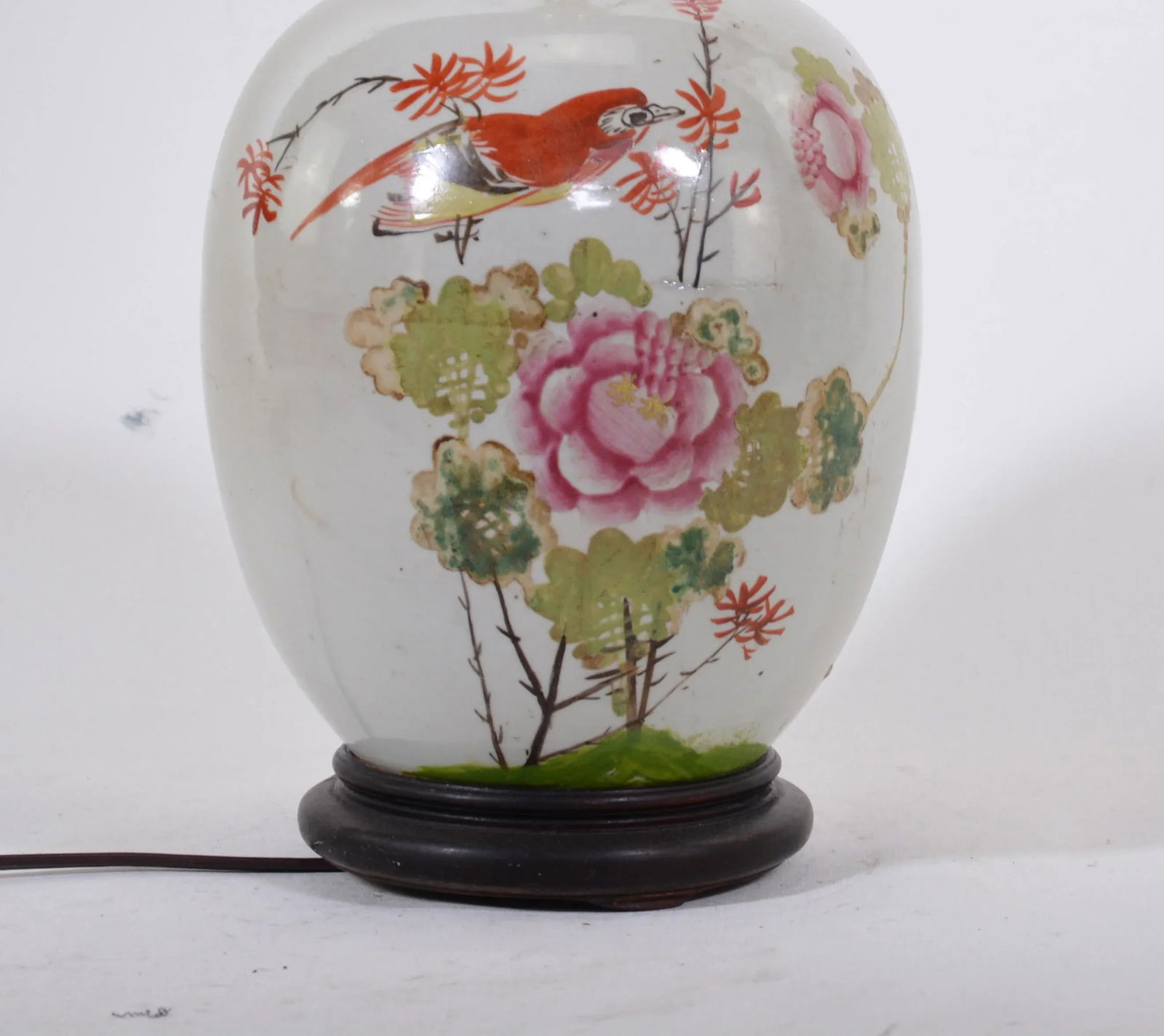 20th Century Chinese Famille Rose Jar Table Lamp With Bird and Peony - 6