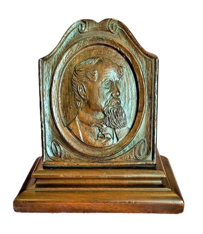 Early 20th Century Wooden Bookends With Portrait of a Man- a Pair - 3