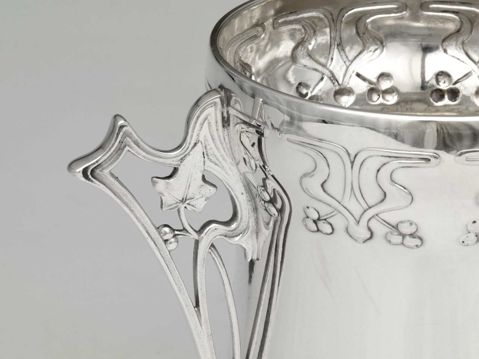 WMF Art Nouveau Silverplate Biscuit Barrel With Figural Maidens & Glass Liner, c.1900–1915 - 8