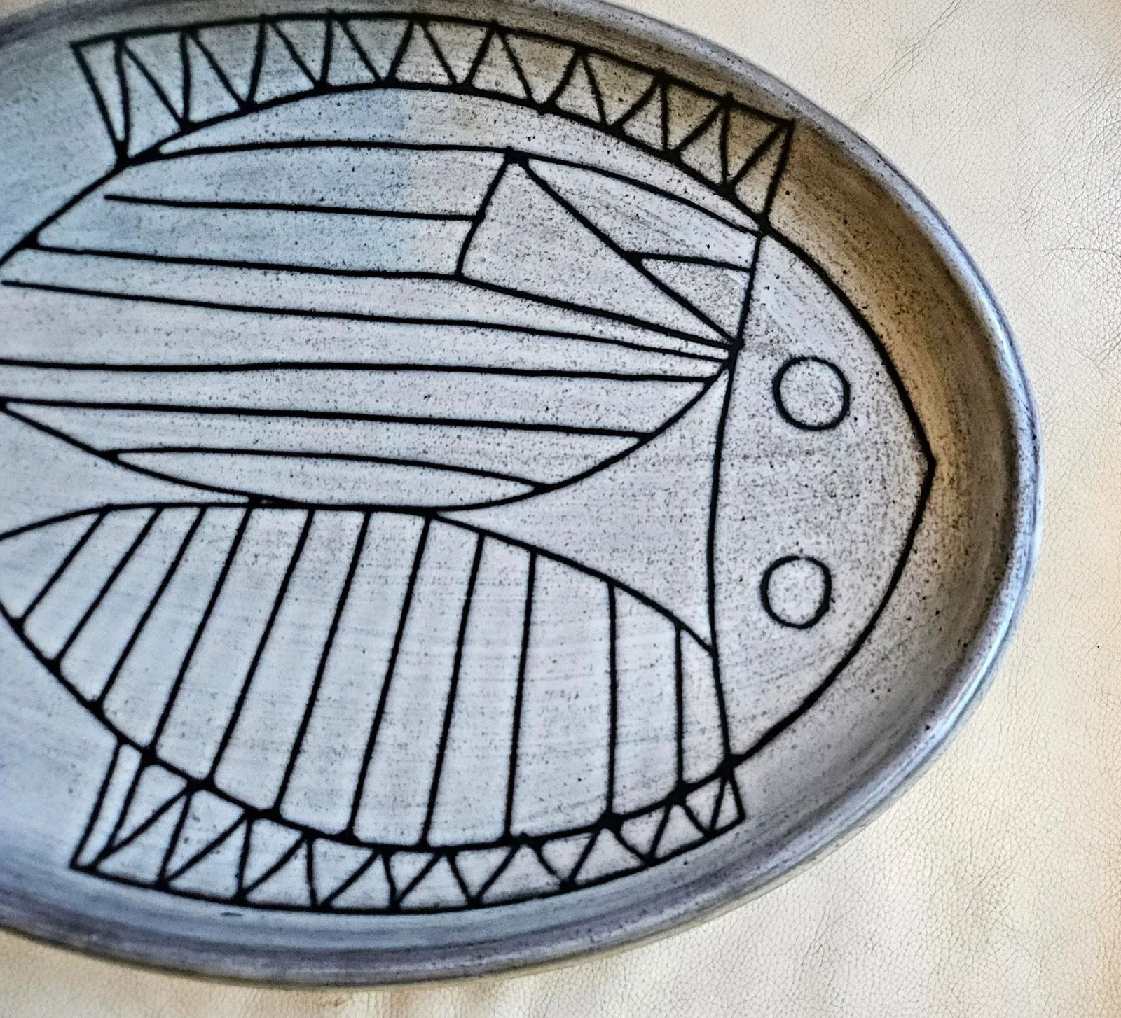 Mid-Century Modern Jacques Pouchain Large Oval Platter With Stylized Fish Motif - 10