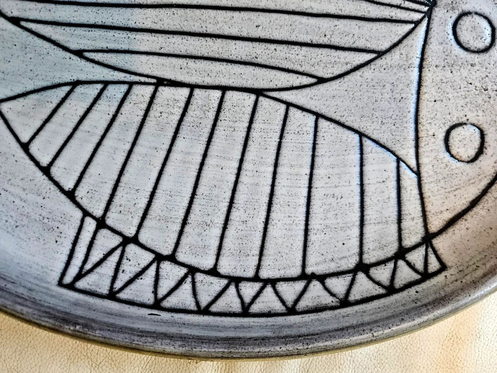 Mid-Century Modern Jacques Pouchain Large Oval Platter With Stylized Fish Motif - 6