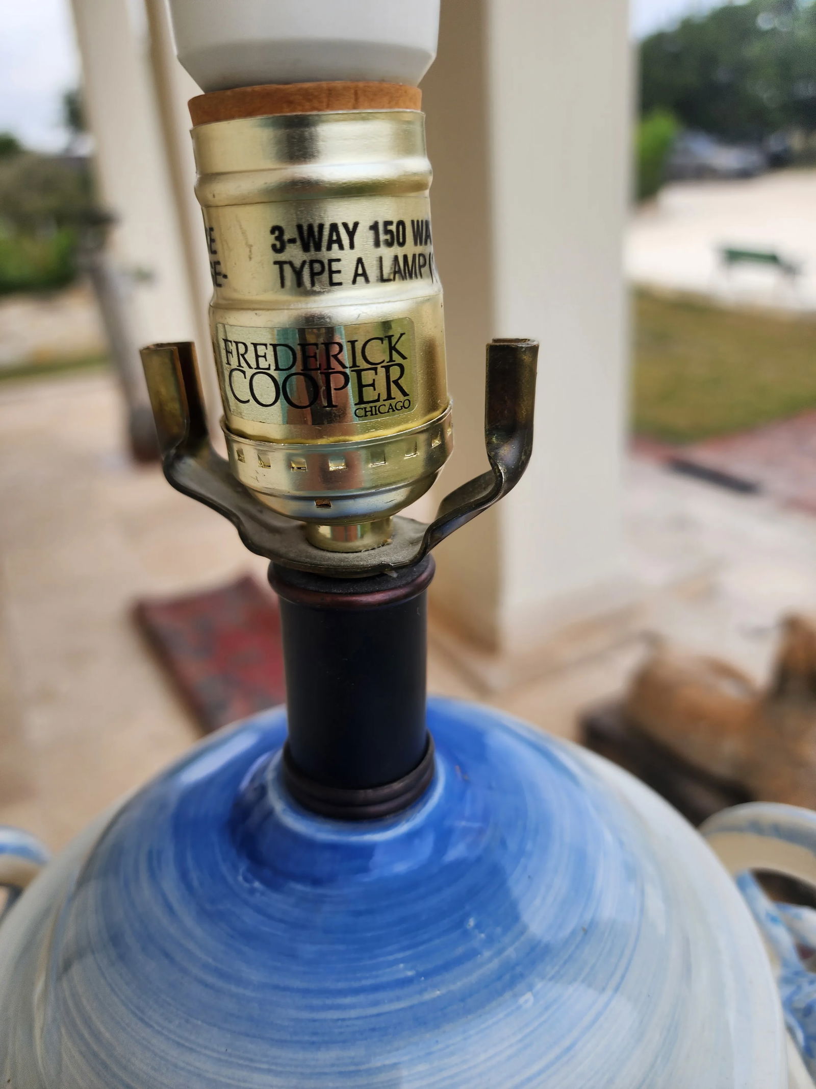 Blue and White Italian Ceramic Lamp - 4