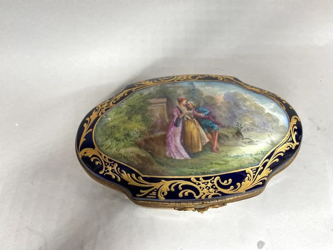 1880 French Sevres Blue Porcelain Gold Gilt Romantic Box - 13