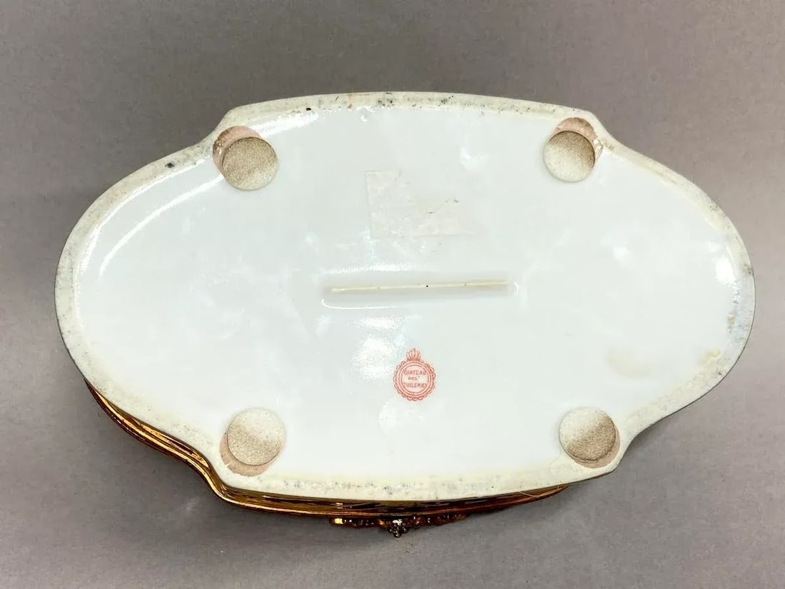 1880 French Sevres Blue Porcelain Gold Gilt Romantic Box - 8