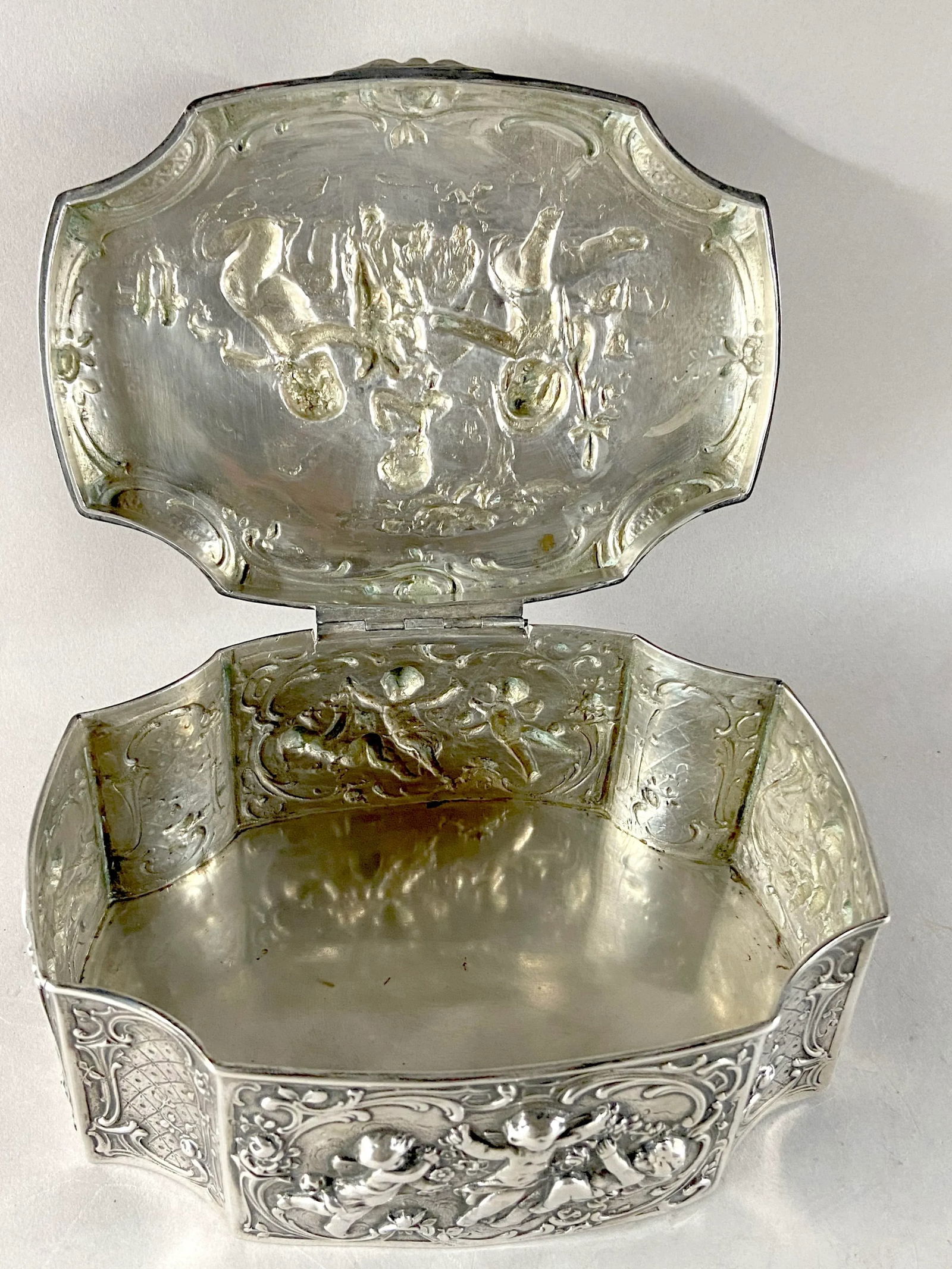 Late 19th C German Rococo Silver Repousse Trinket Box - 11