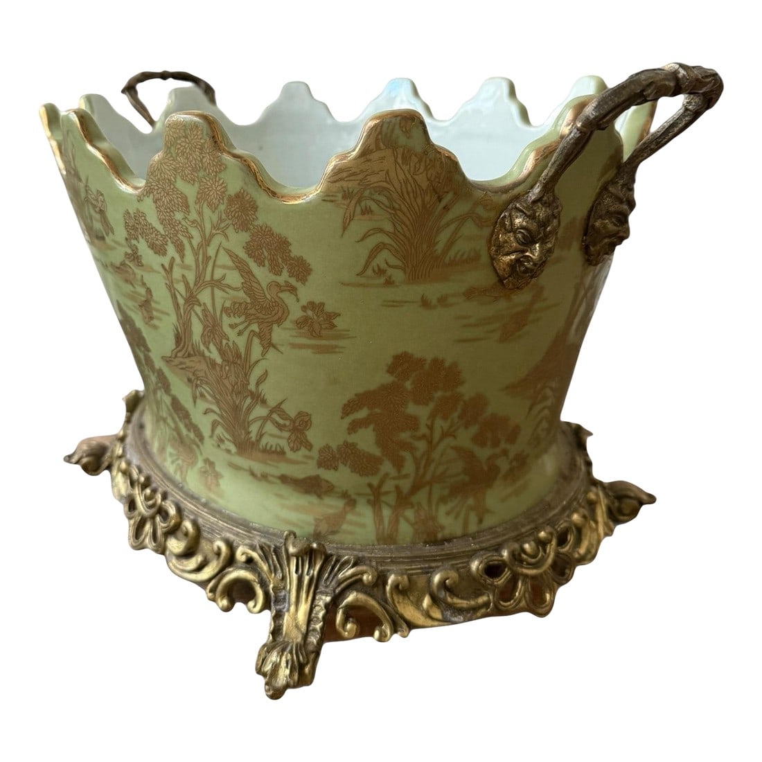 1980s Green and Gold Chinoiserie Tole Planter, Heavy: **Product Description: Chinoiserie Tole Planter** Elevate your home decor with this exquisite Green and Gold Chinoiserie Tole Planter, a perfect blend of artistry and elegance. This planter
