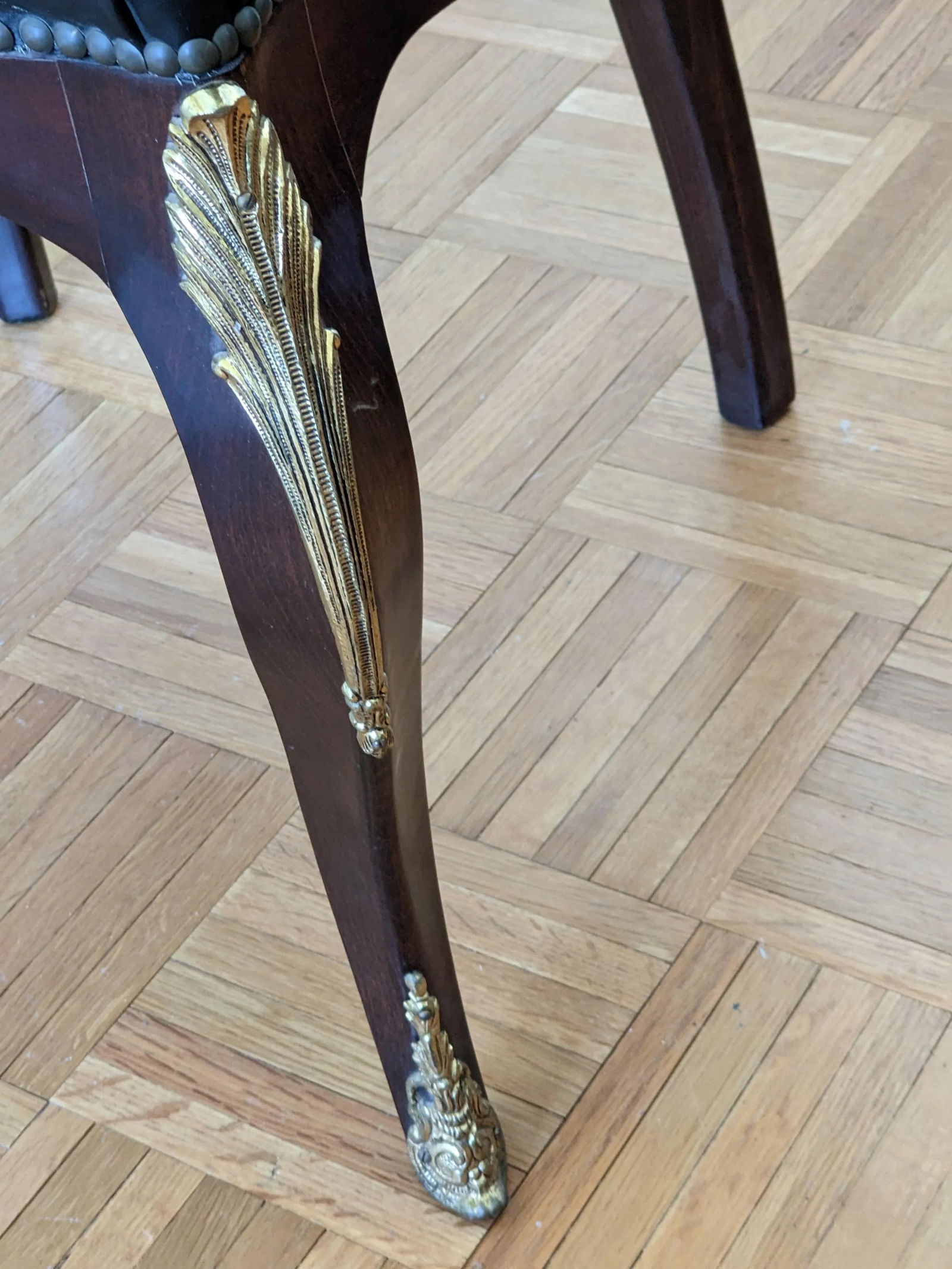 Heart Shape Late 18th Century Beautiful Wood, Brass, Leather Chair - 8