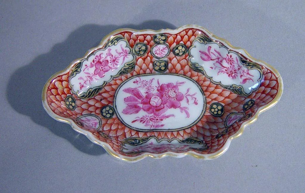 18th Century Chinese Export Coral & Puce Porcelain Tea Service - 5