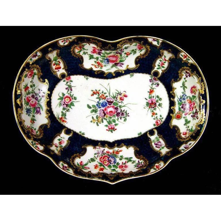 First Period Worcester Porcelain Botanical Blue-Scale Kidney Shaped Dish - 3