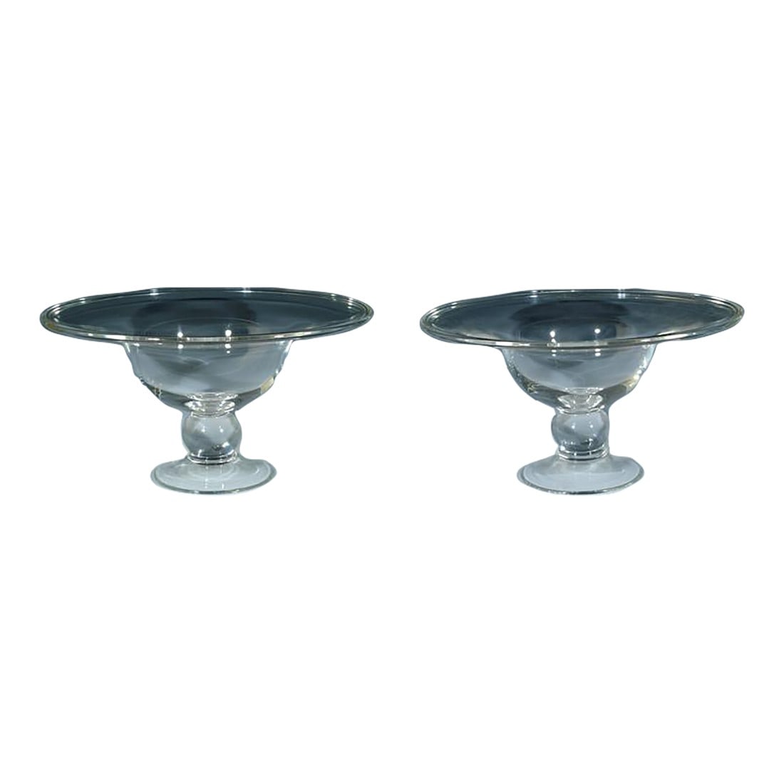 American Steuben Glass Footed Compotes - A Pair: Clarity and Form: Timeless Footed Compotes of the Mid-20th Century This striking Pair of Glass Footed Compotes is a superb example of the Mid-Century Modern aesthetic, likely dating to the later/mid 2